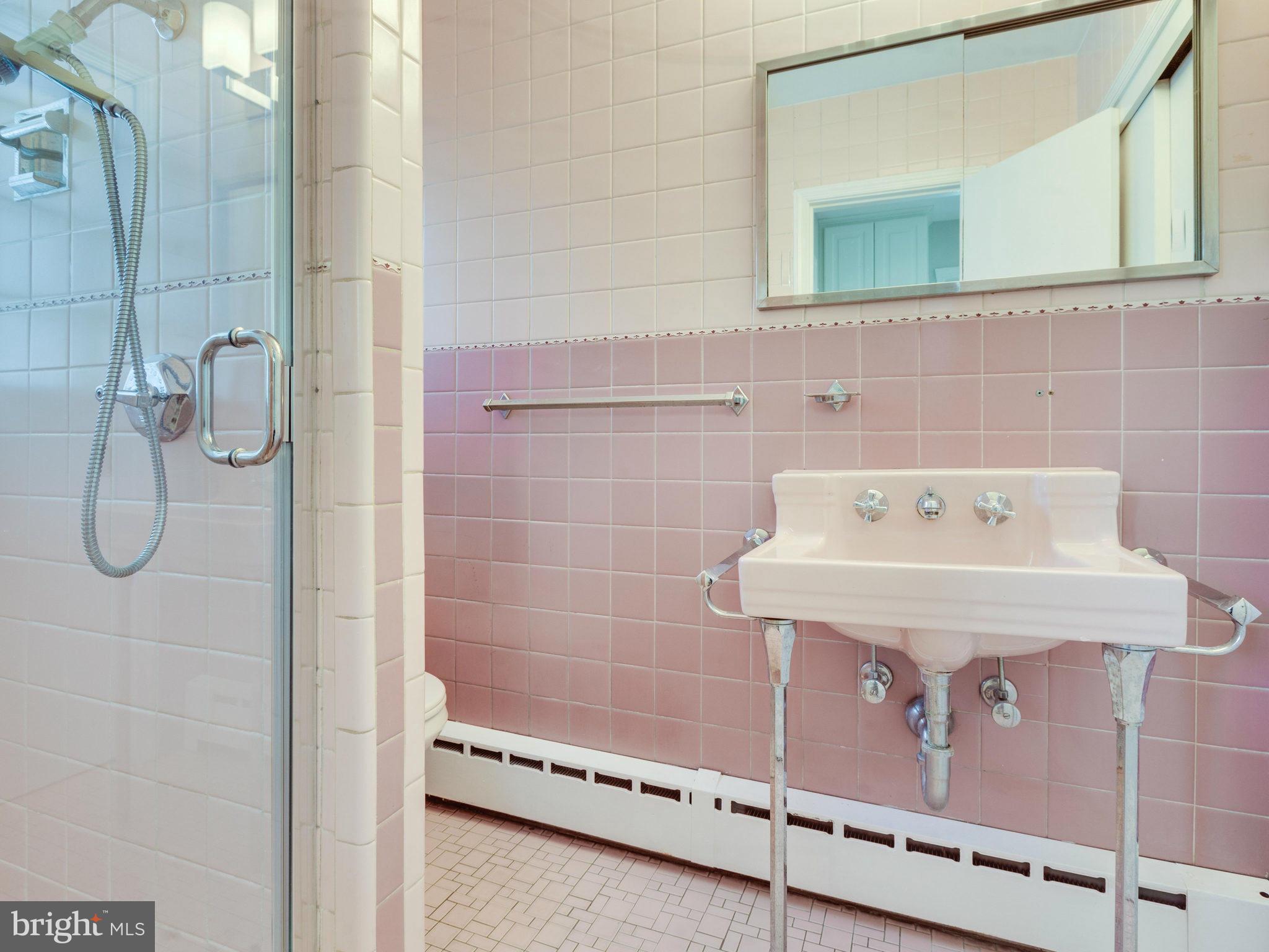 ARLINGTON HEIGHTS - Residential