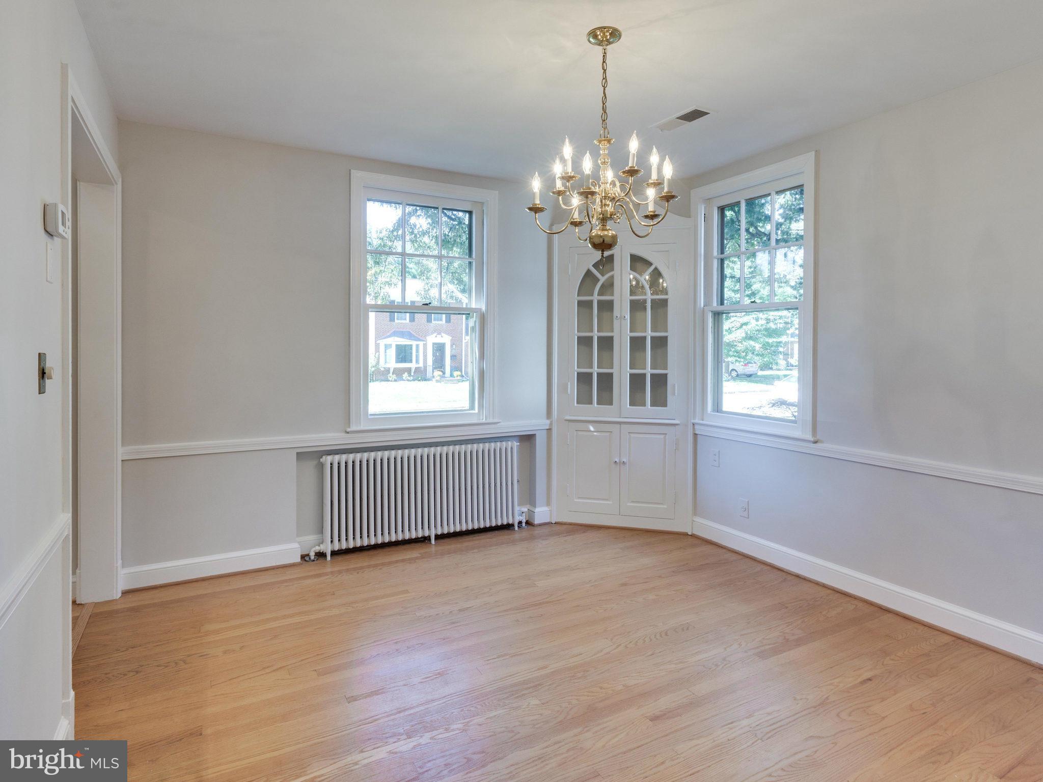 ARLINGTON HEIGHTS - Residential