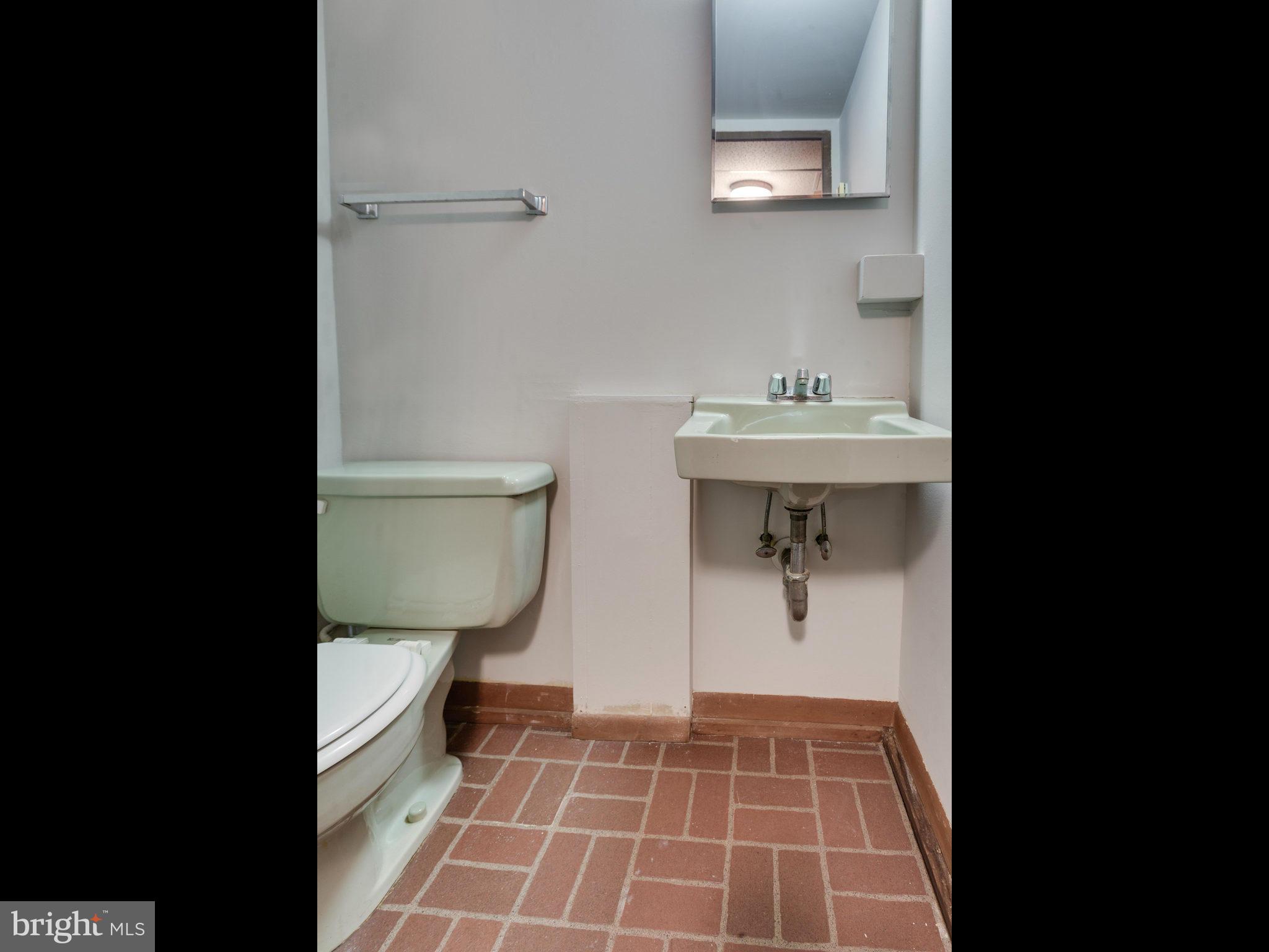 ARLINGTON HEIGHTS - Residential