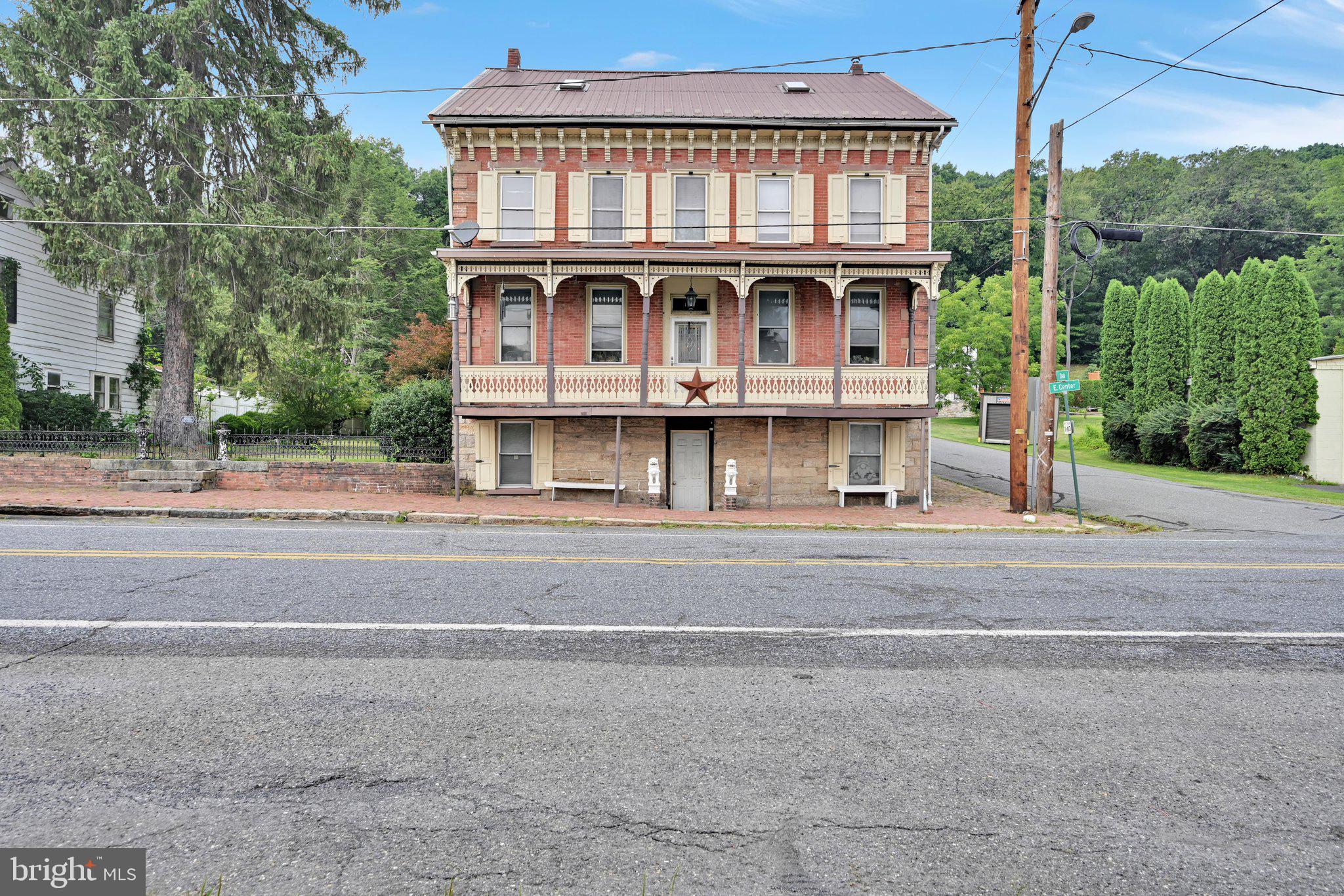 125 E CENTER STREET