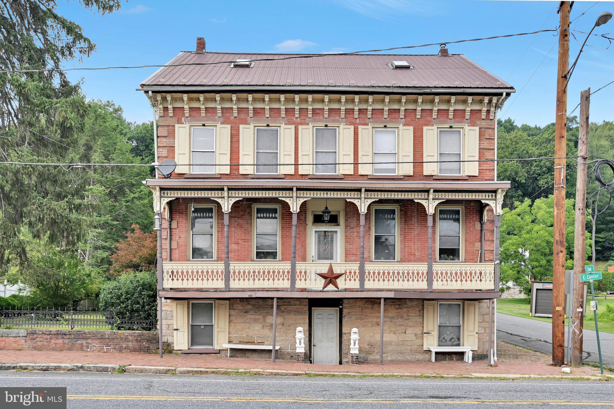 125 E CENTER STREET