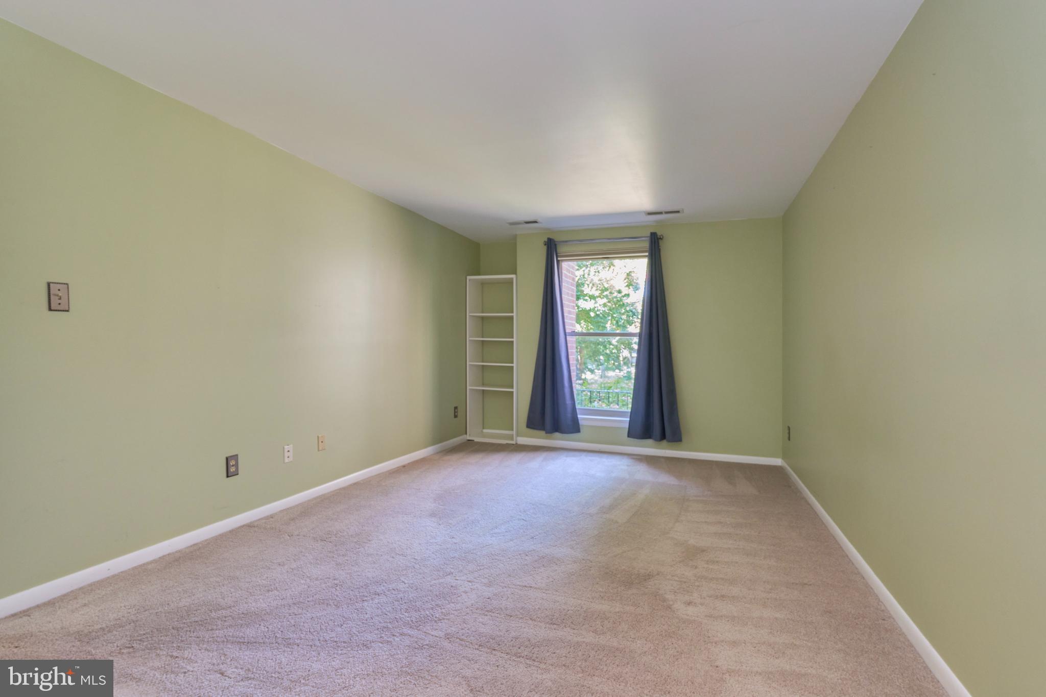 WOODBURN VILLAGE - Residential