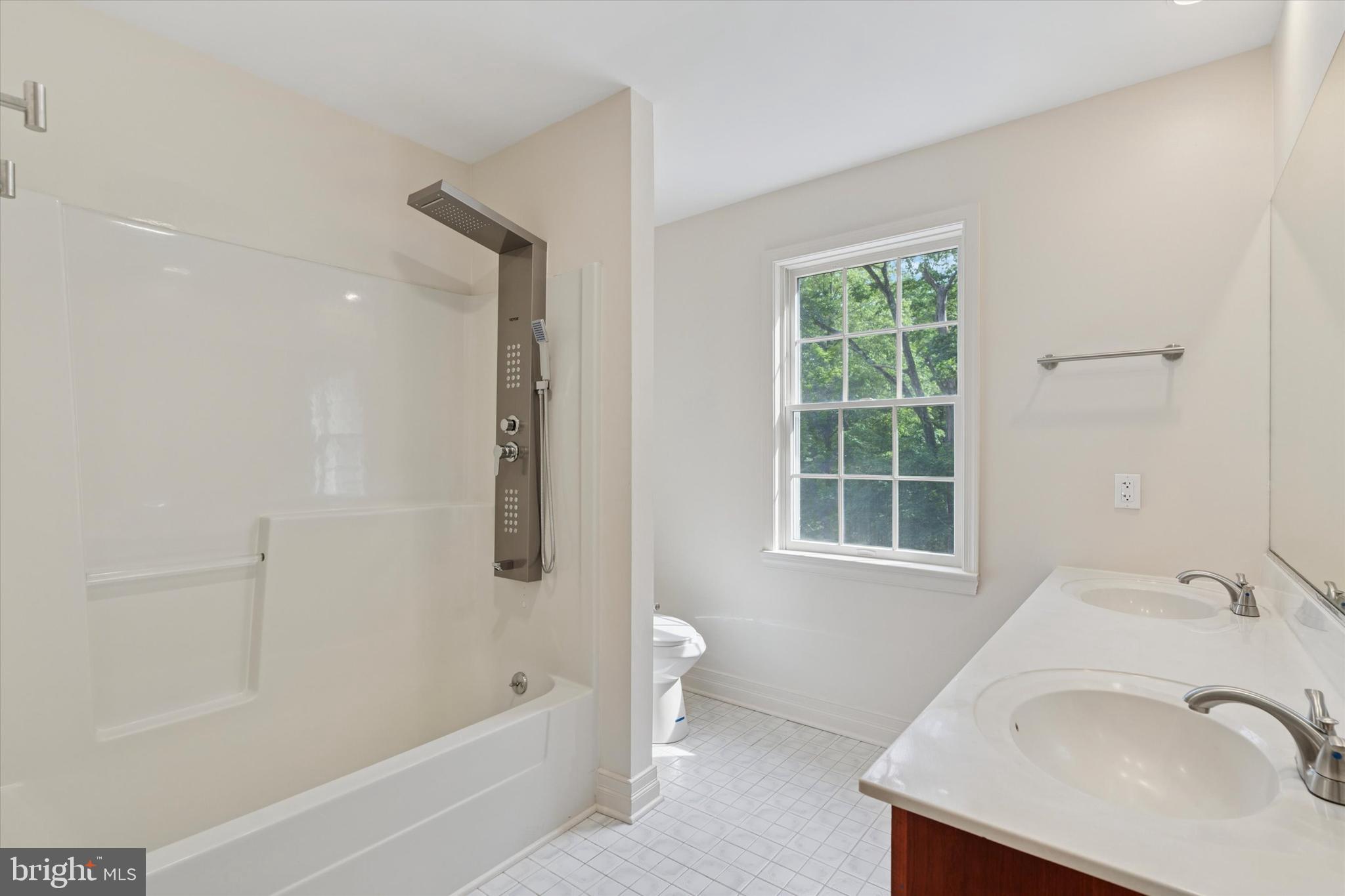 GREEN LANE - Residential