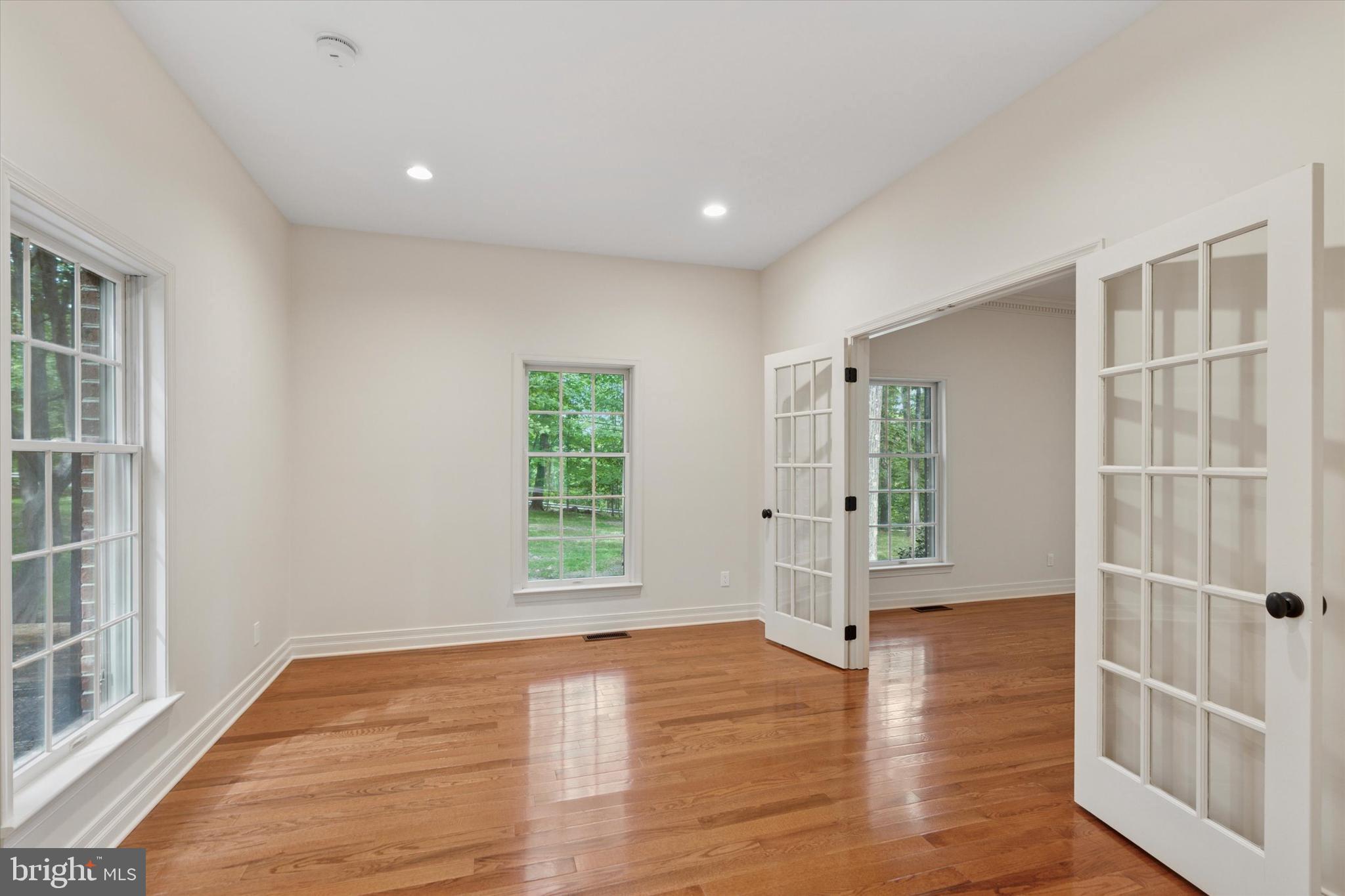 GREEN LANE - Residential