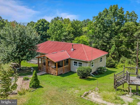 564 SHADE LANE BERKELEY SPRINGS WV 25411