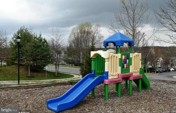 ROSEDALE ESTATES II-PLAT - Residential Lease