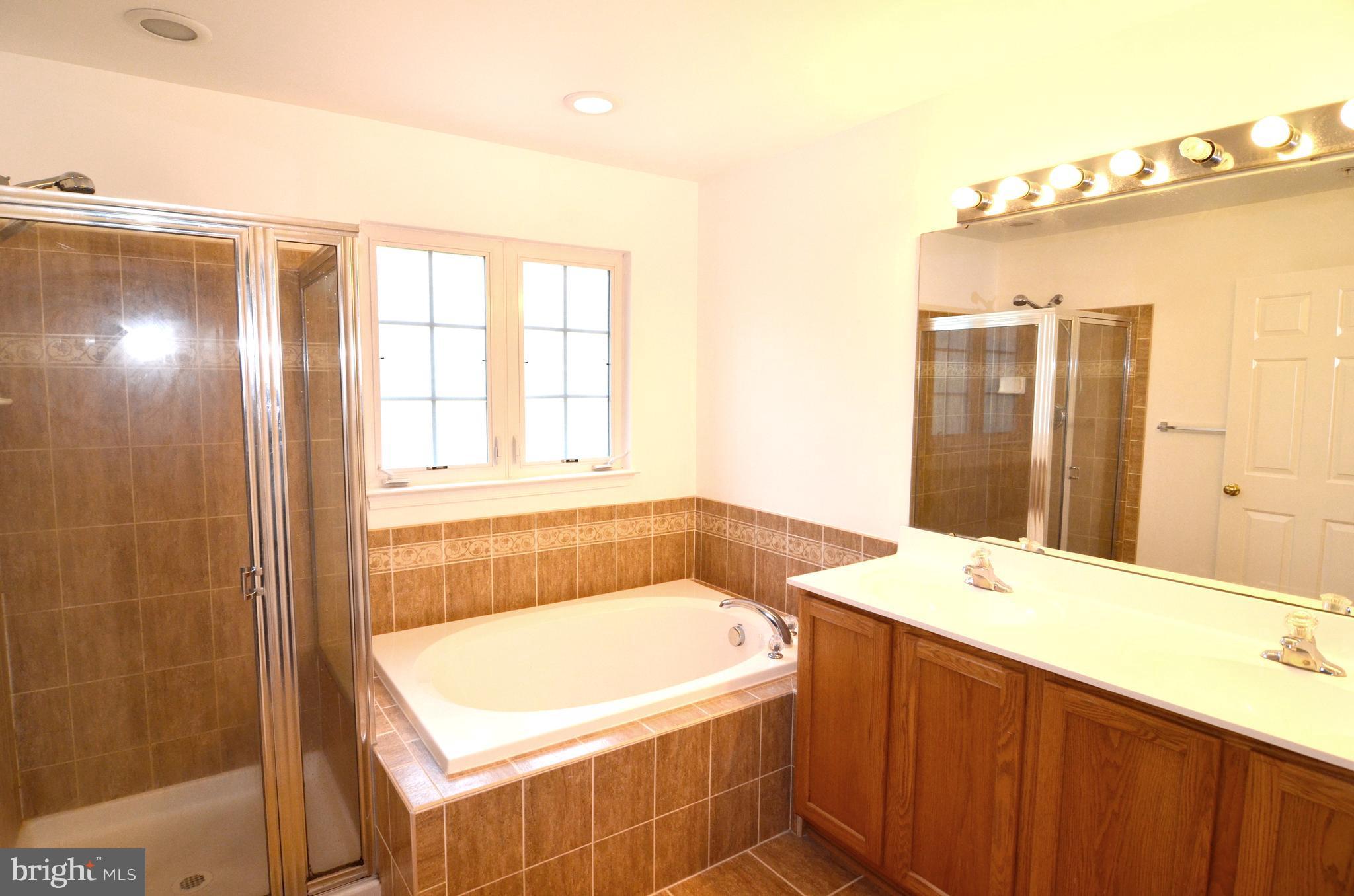 ROSEDALE ESTATES II-PLAT - Residential Lease