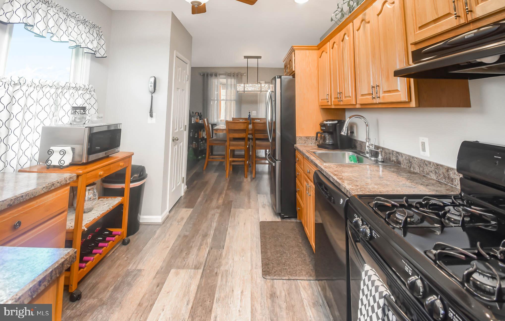 GRAY MANOR - Residential