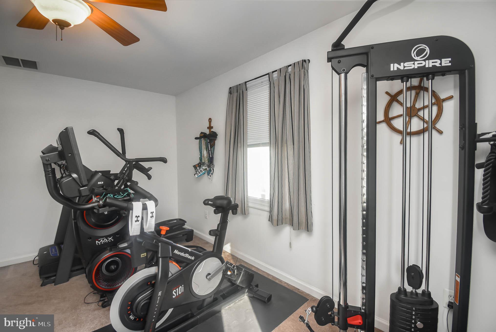 GRAY MANOR - Residential