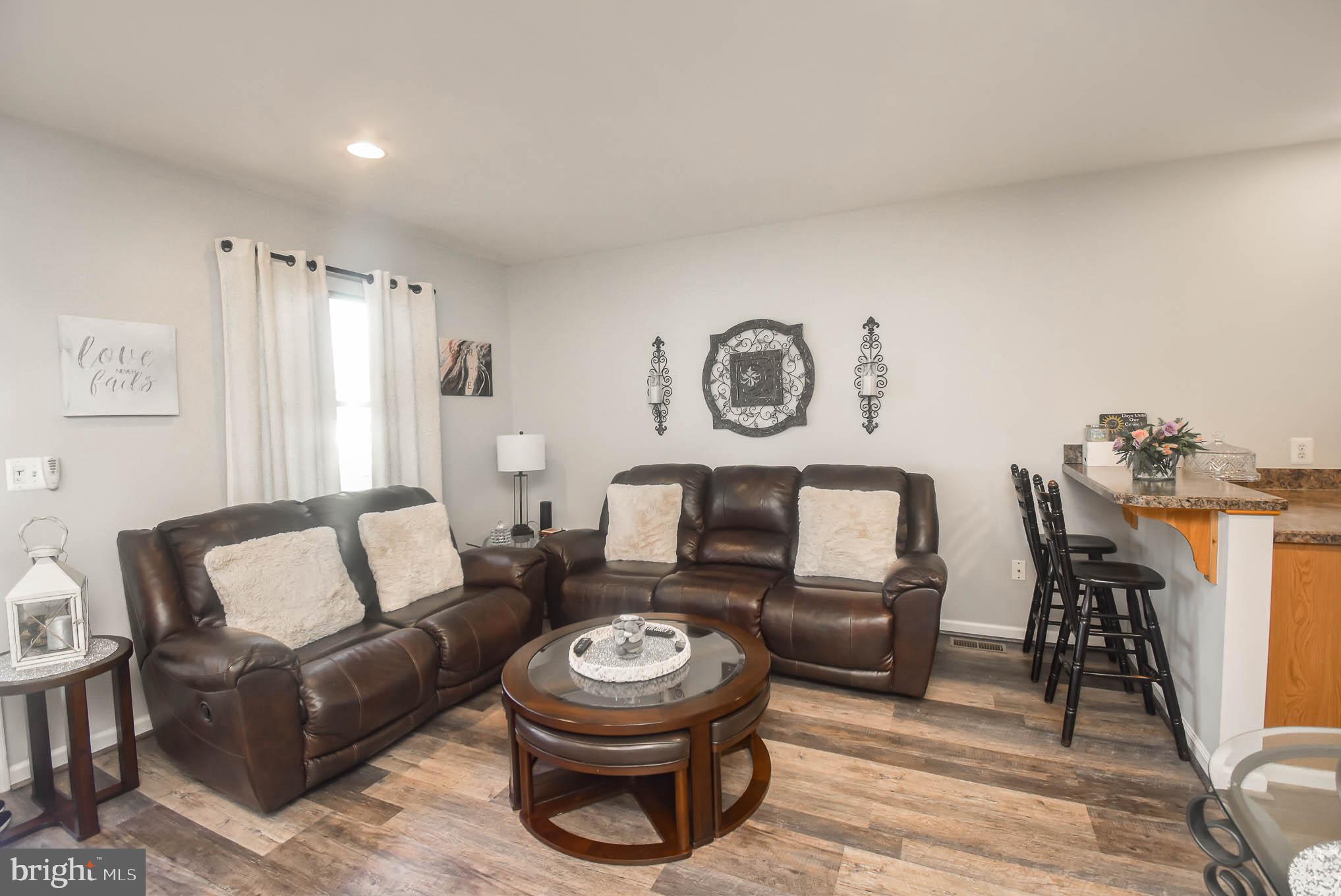 GRAY MANOR - Residential