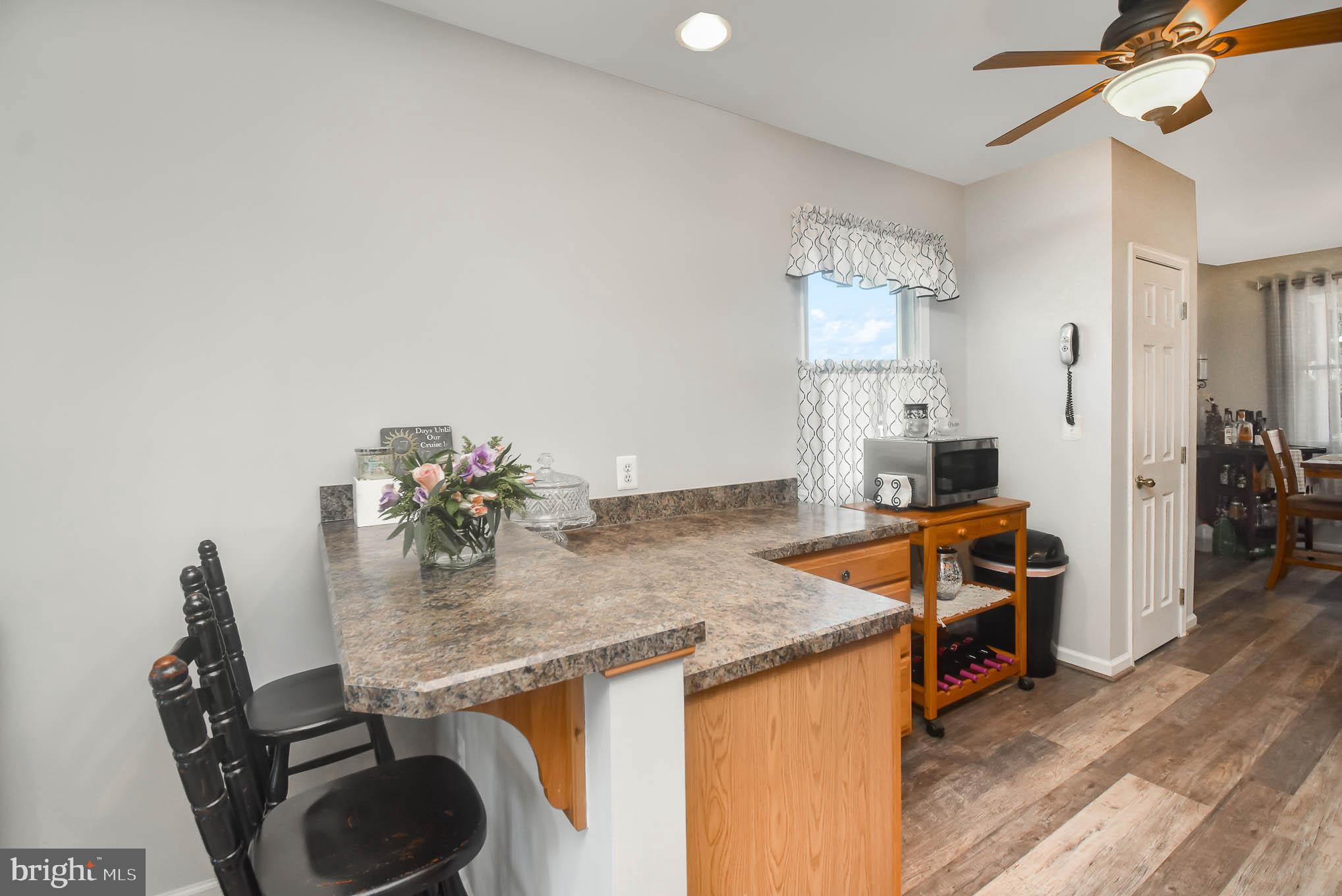 GRAY MANOR - Residential