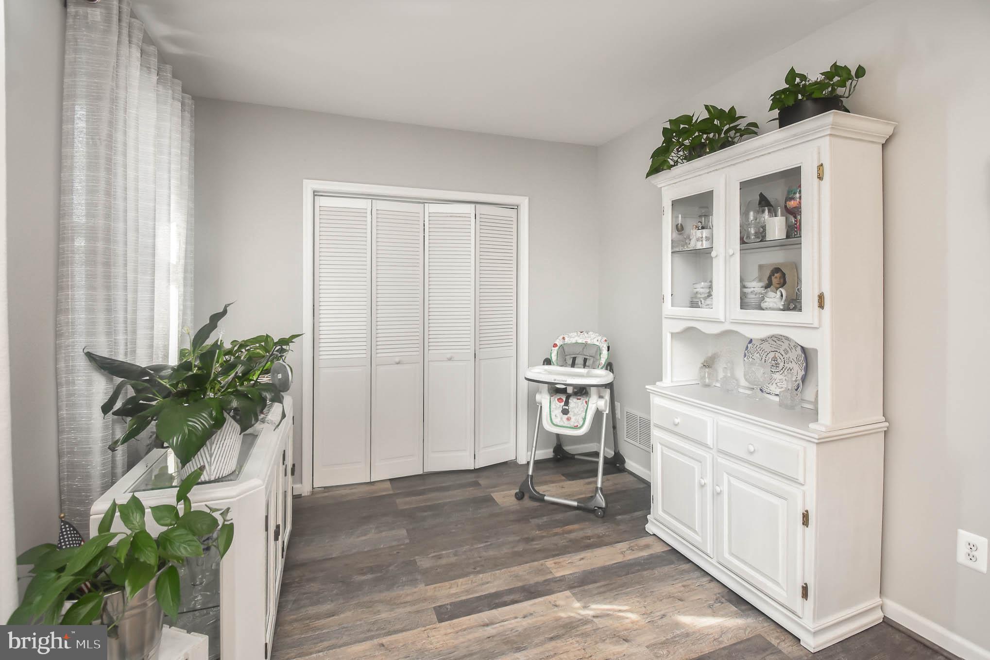 GRAY MANOR - Residential