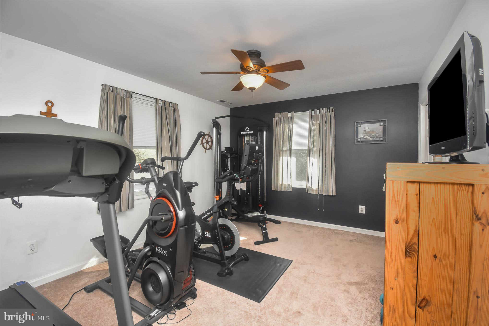 GRAY MANOR - Residential