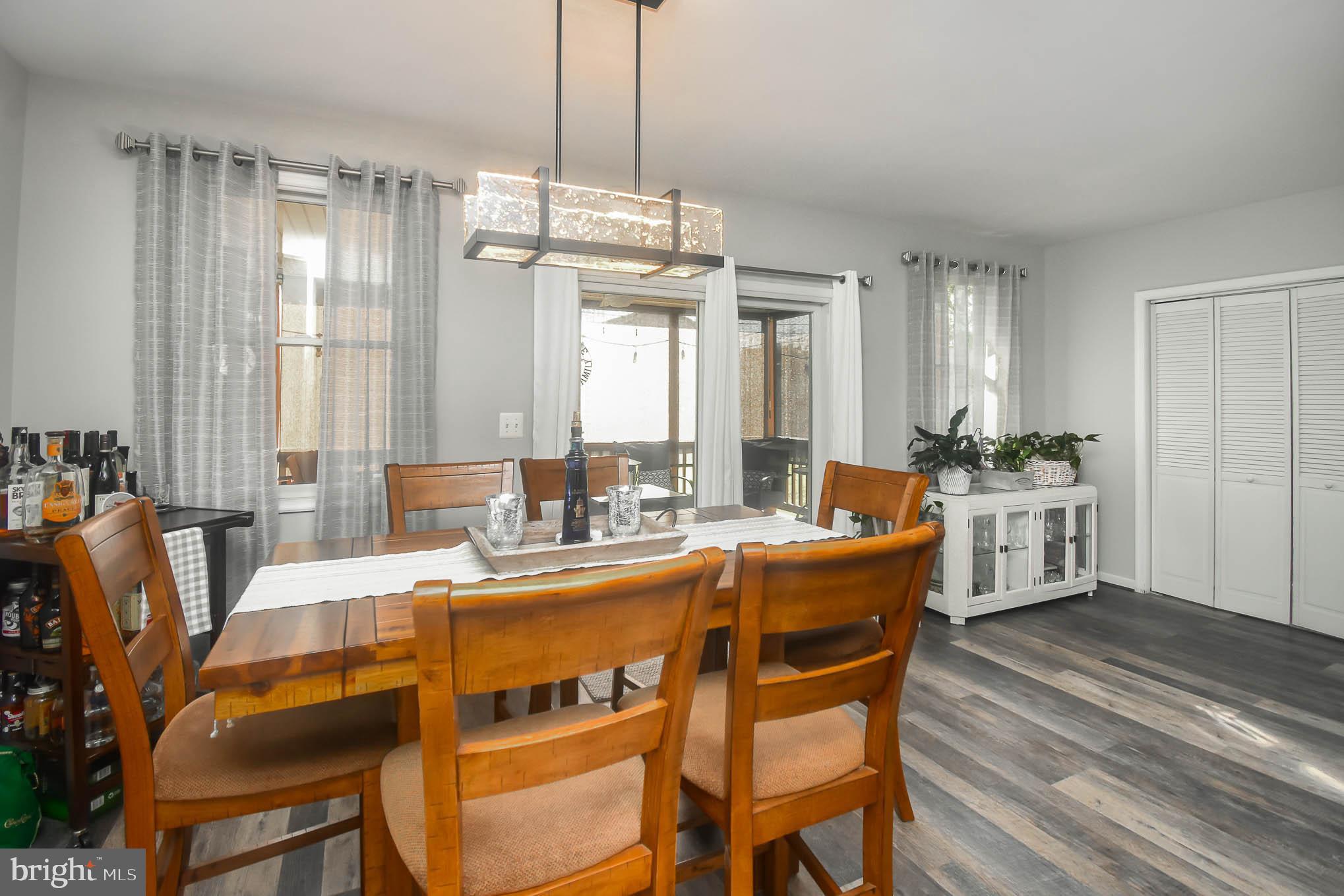 GRAY MANOR - Residential