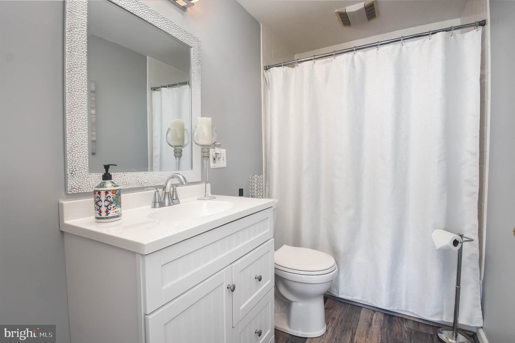 GRAY MANOR - Residential