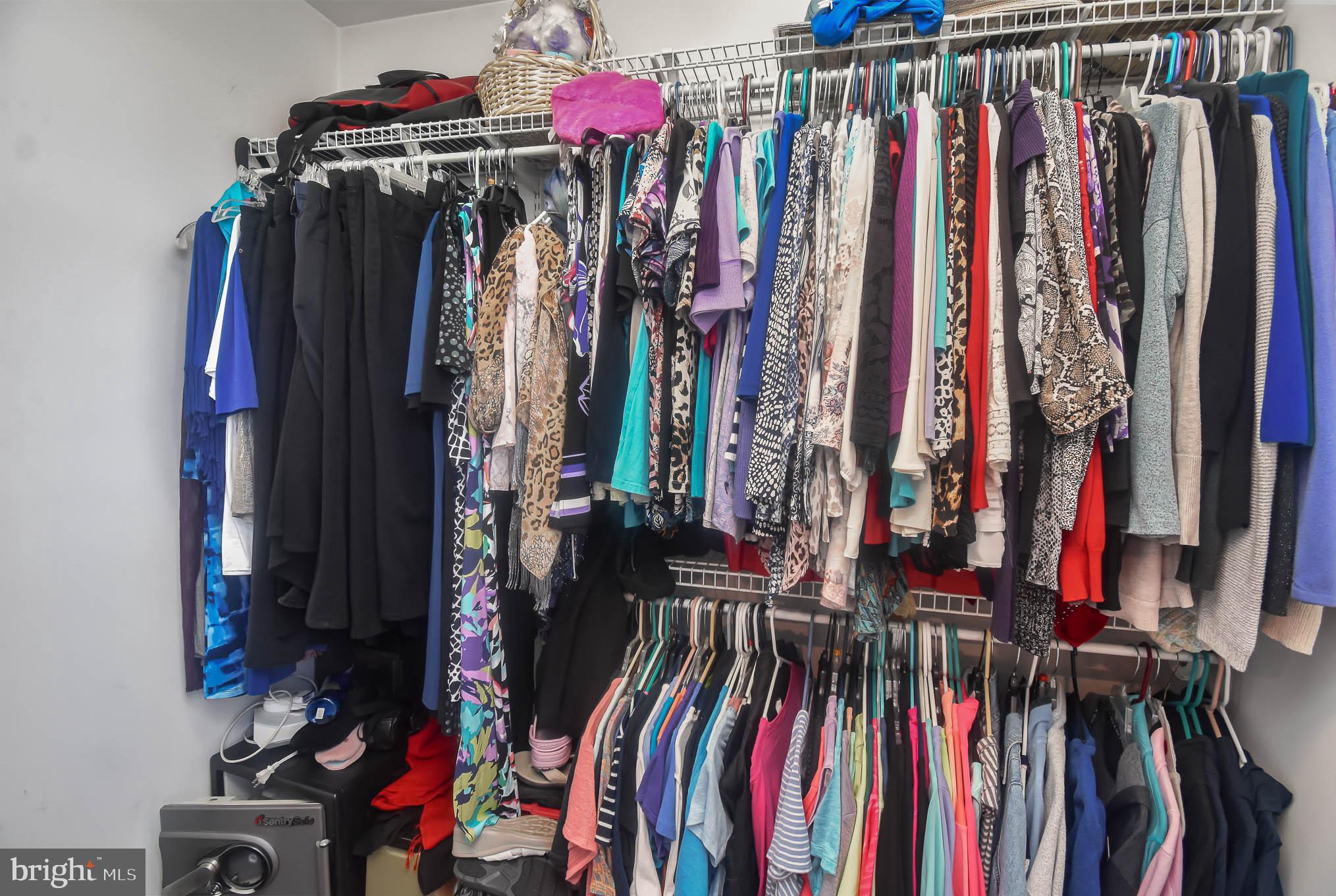 GRAY MANOR - Residential