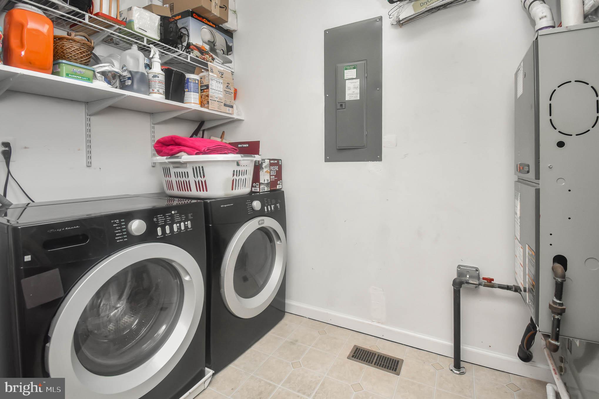 GRAY MANOR - Residential