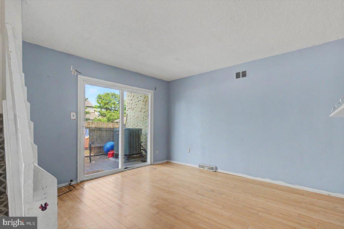 COBBLESTONES - Residential