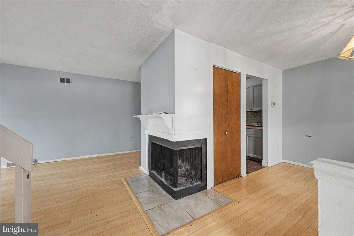 COBBLESTONES - Residential