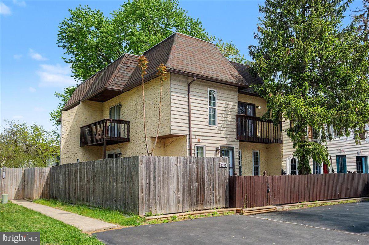 COBBLESTONES - Residential