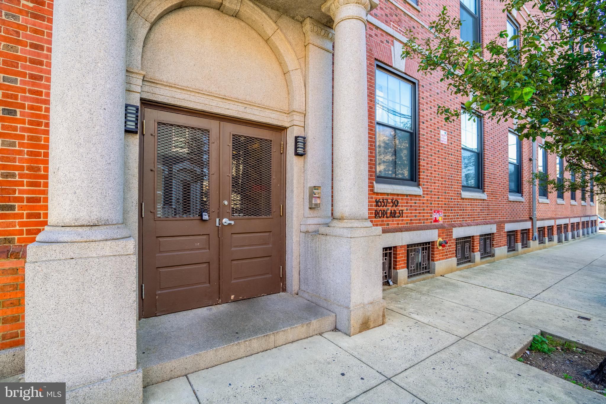 FRANCISVILLE - Residential