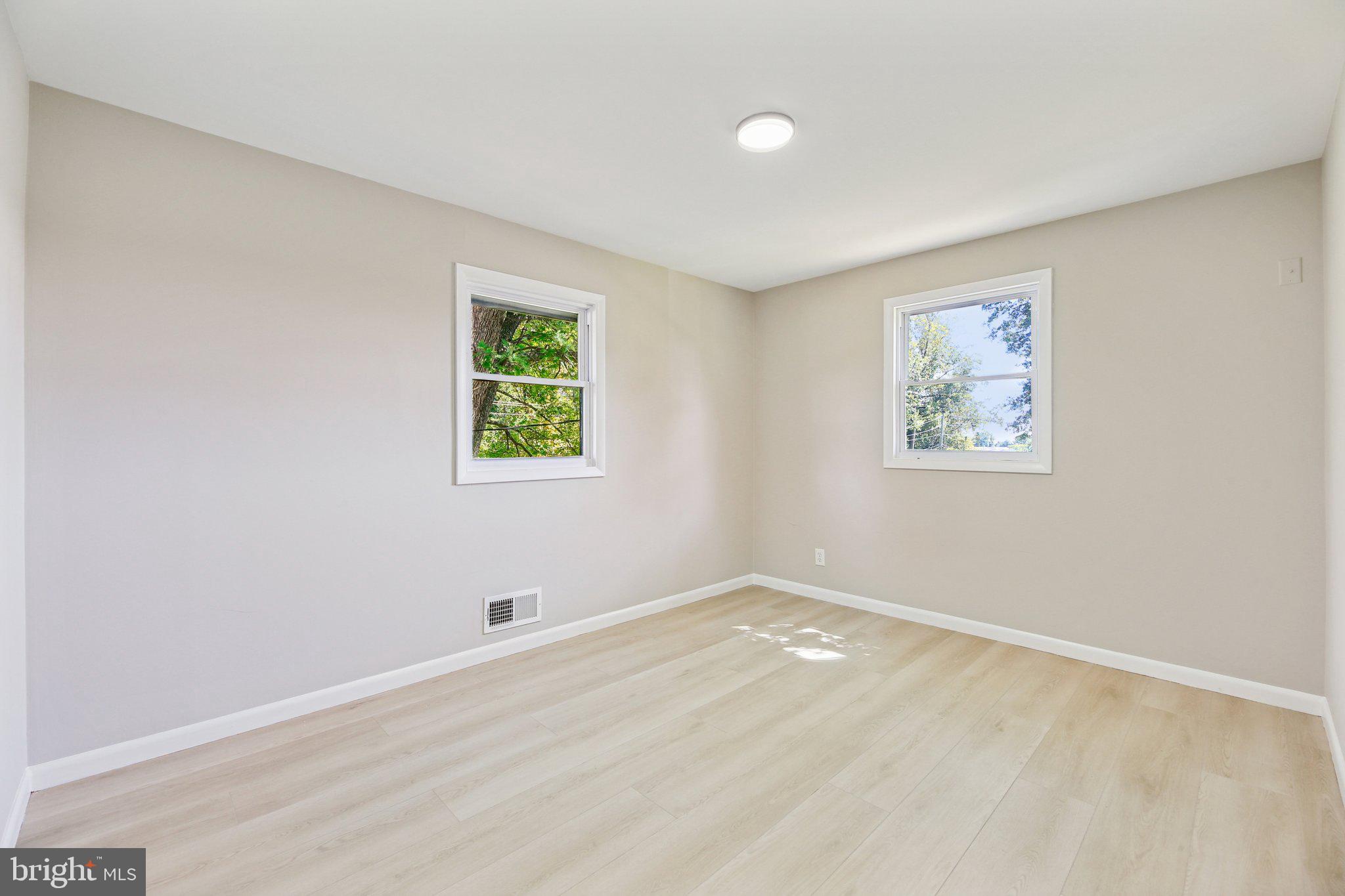 GLENSIDE PARK - Residential