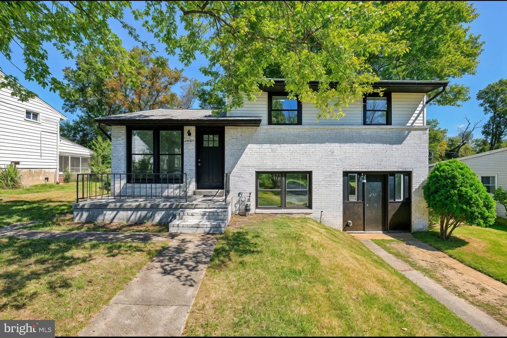 Photo of 3422 Upton Road, PARKVILLE, MD 21234 (MLS # MDBC2139488)