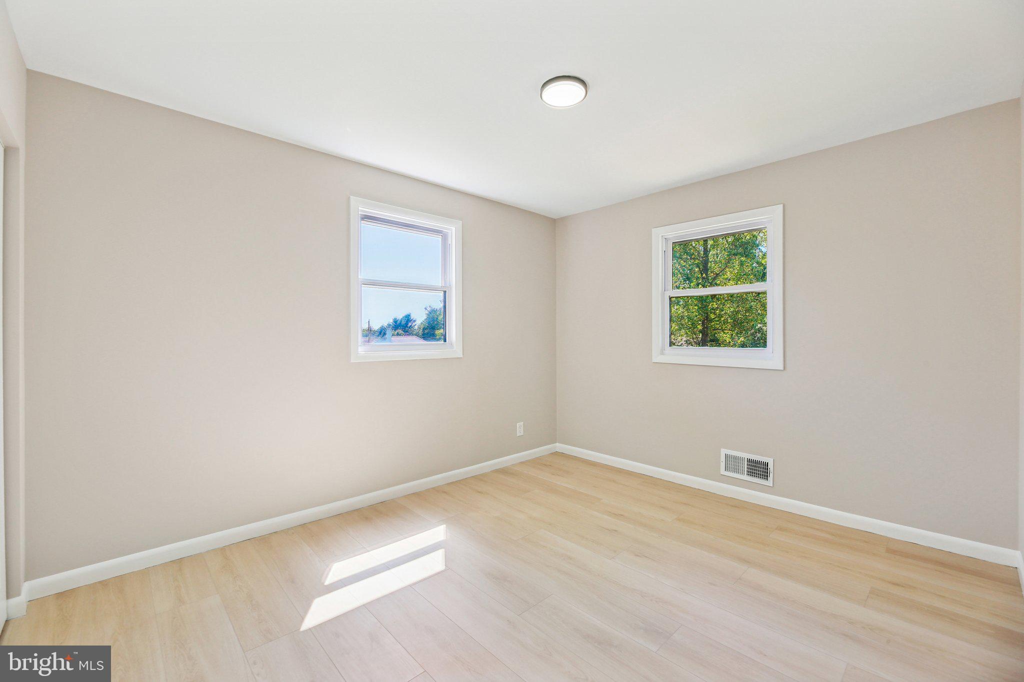 GLENSIDE PARK - Residential