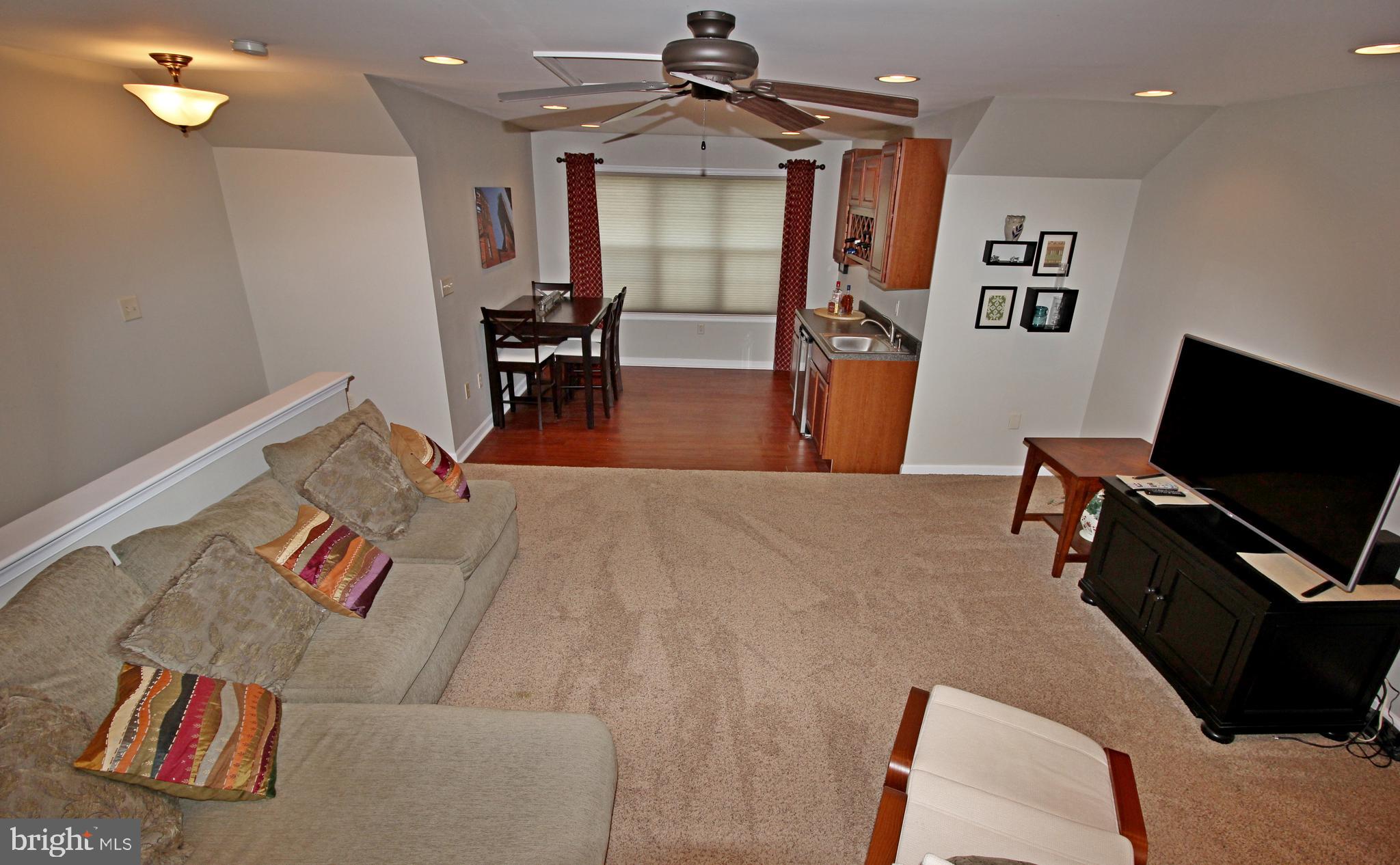 QUAIL HOLLOW - Residential
