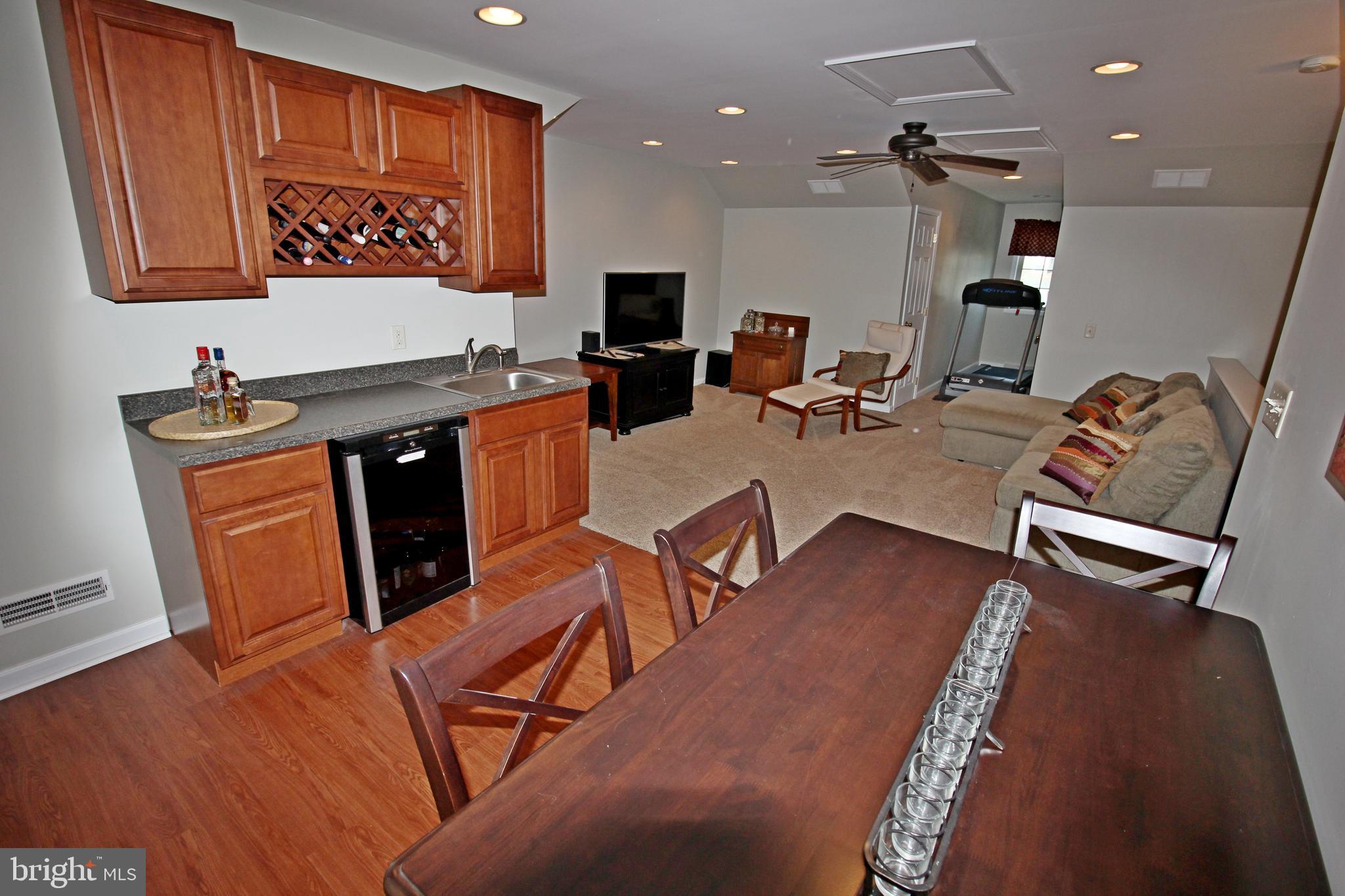 QUAIL HOLLOW - Residential