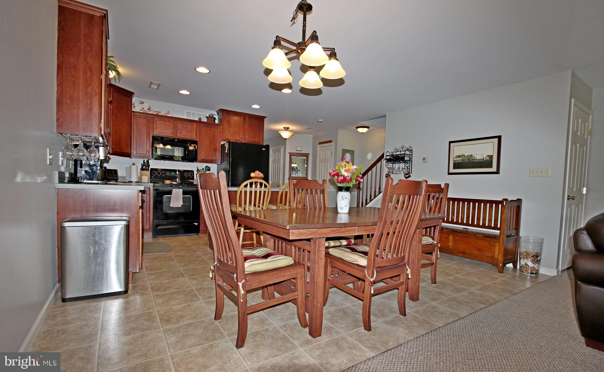 QUAIL HOLLOW - Residential