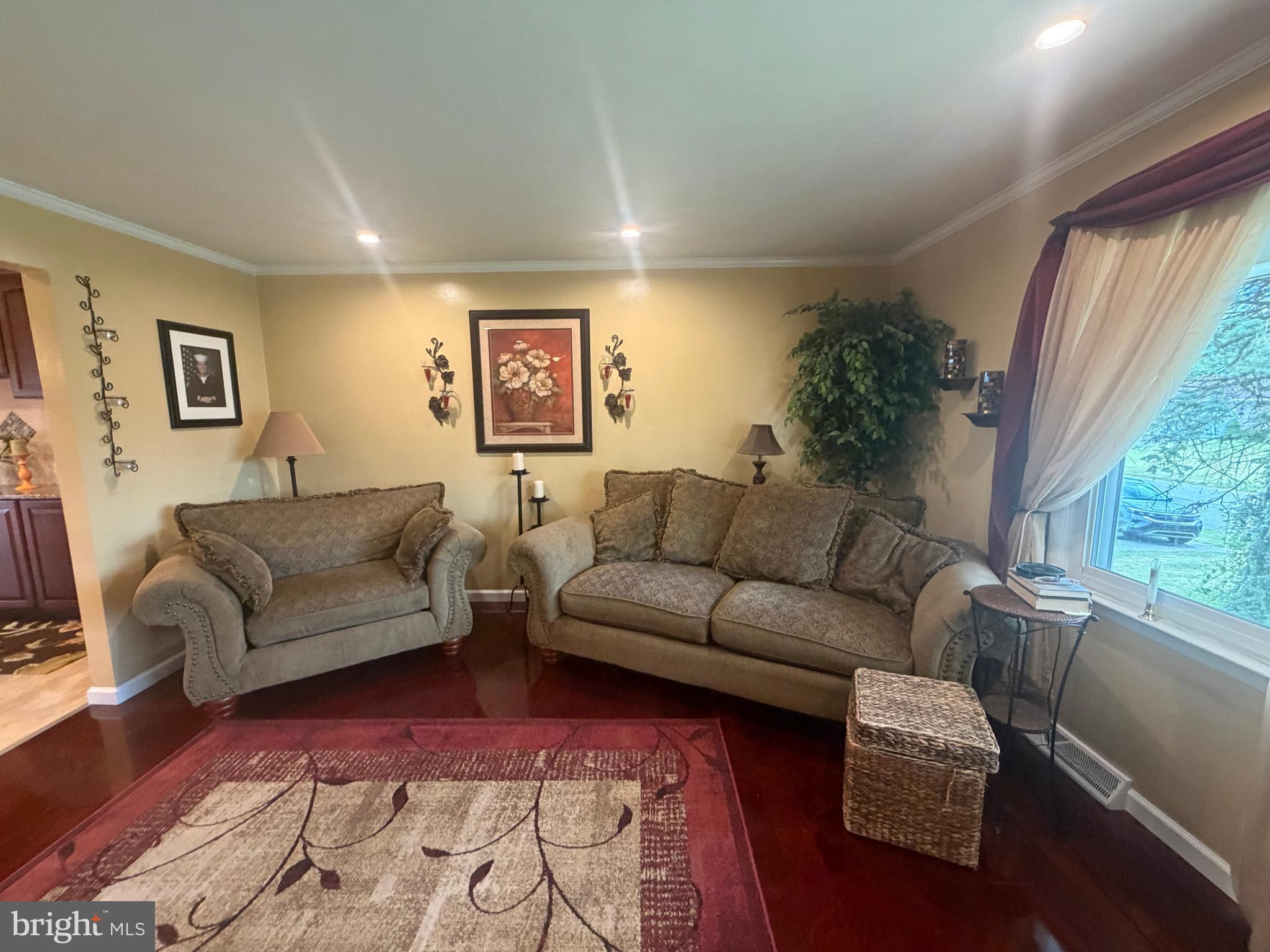 2570 PRIMROSE LANE