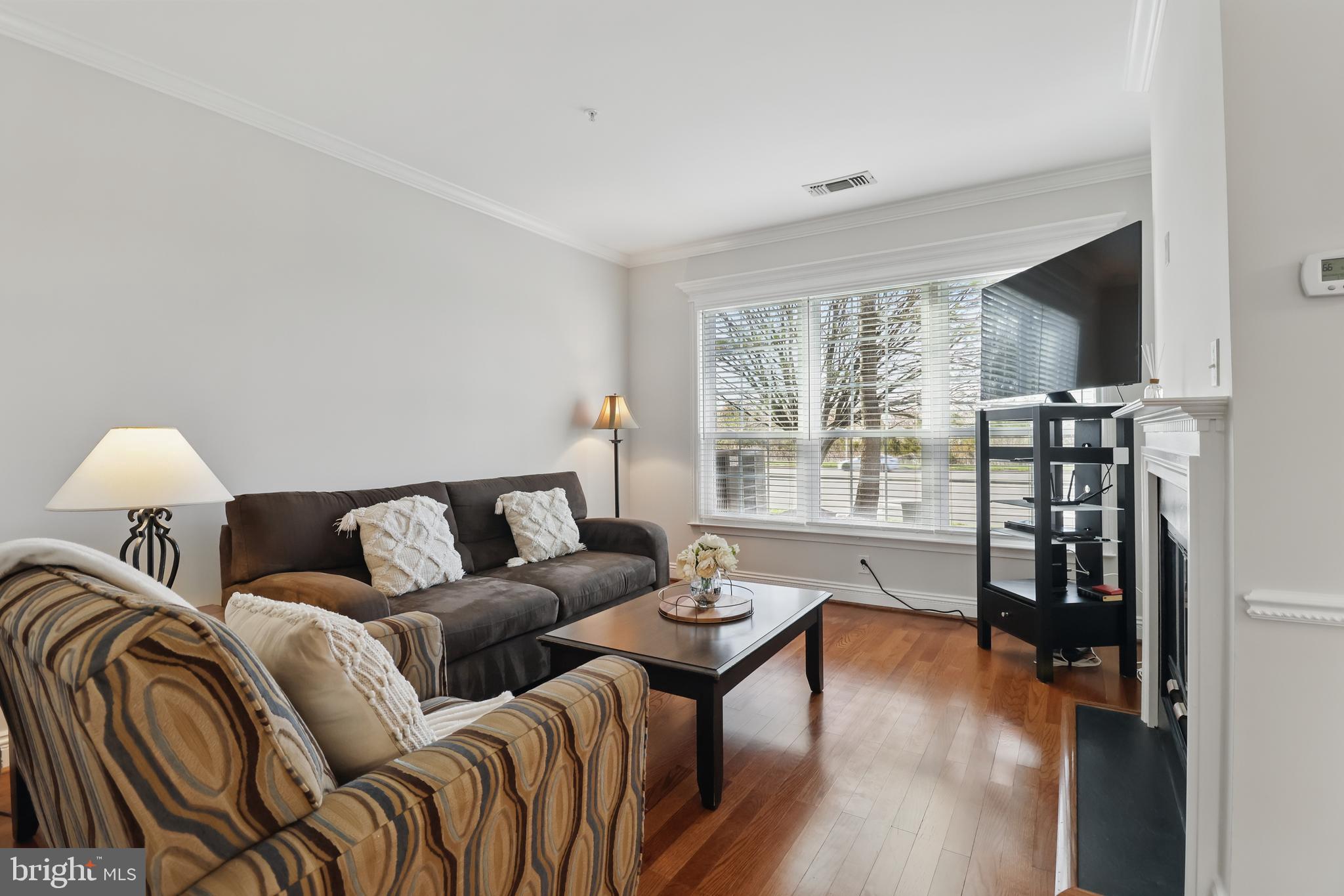 CHELSEA COURTS - Residential