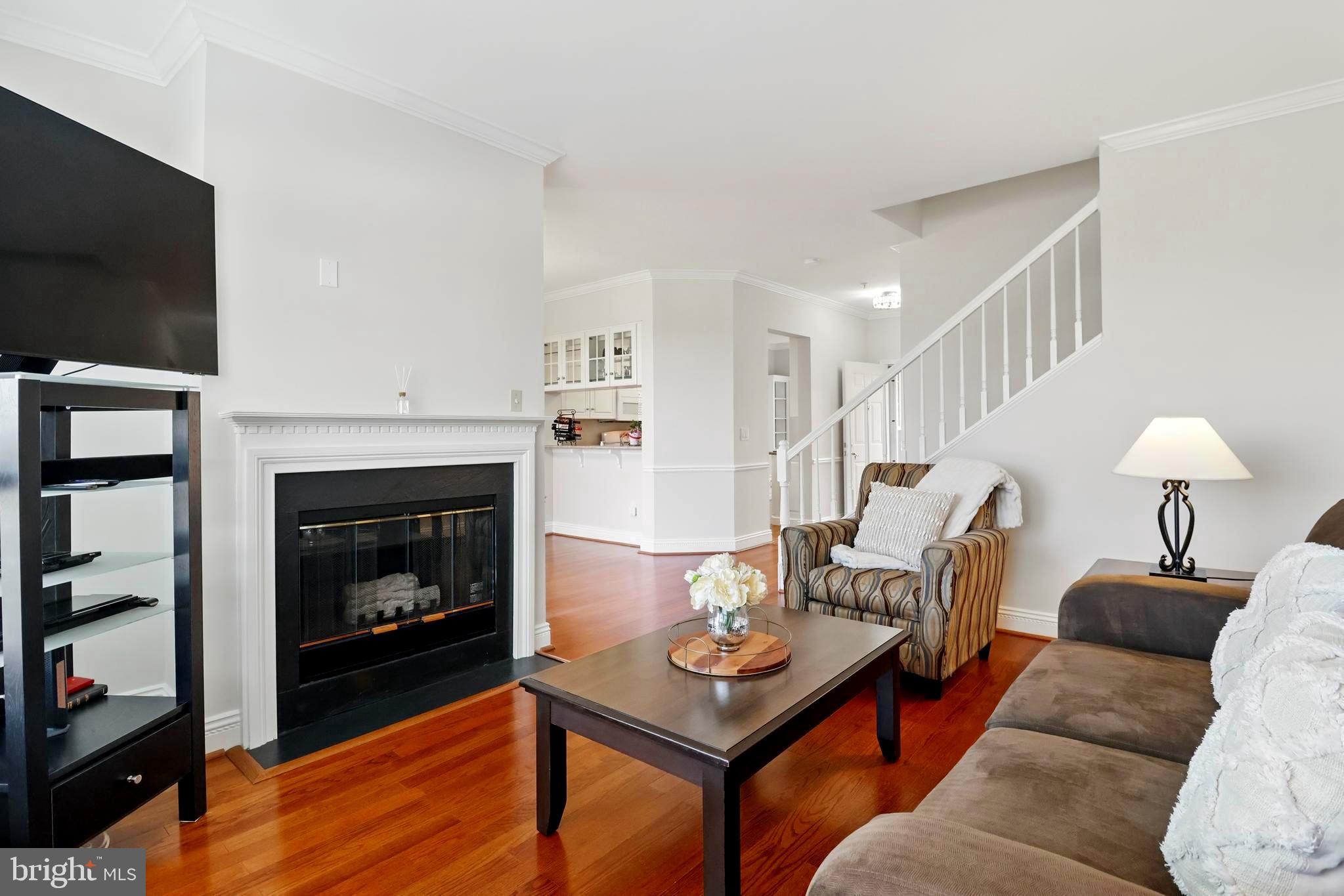 CHELSEA COURTS - Residential