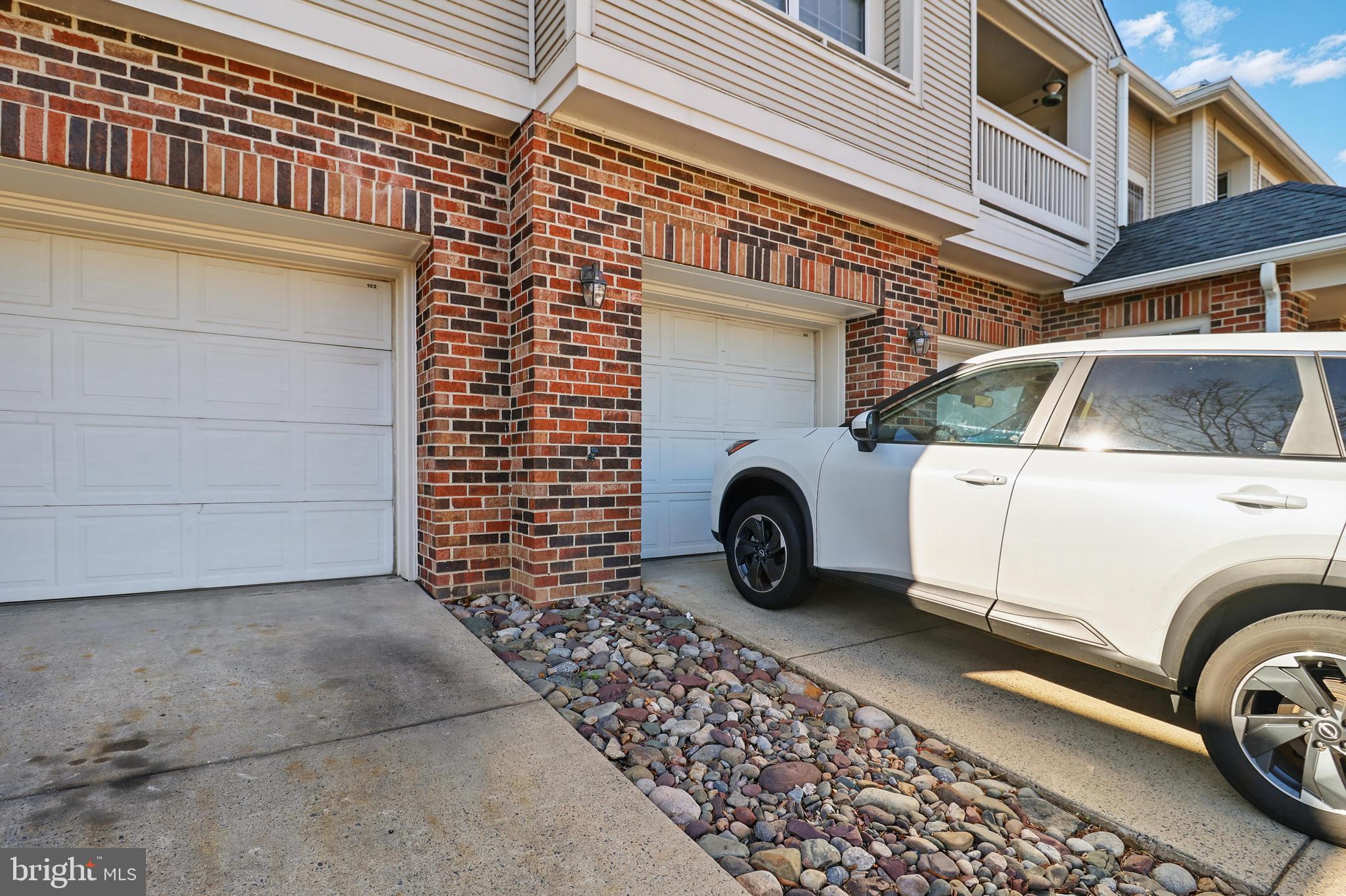 CHELSEA COURTS - Residential