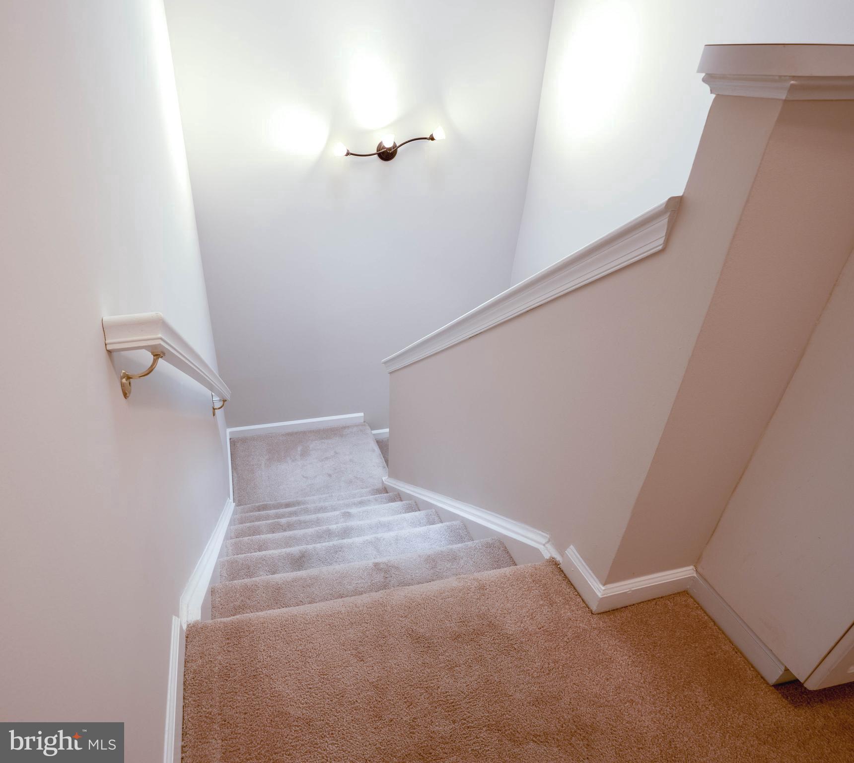 CHELSEA COURTS - Residential