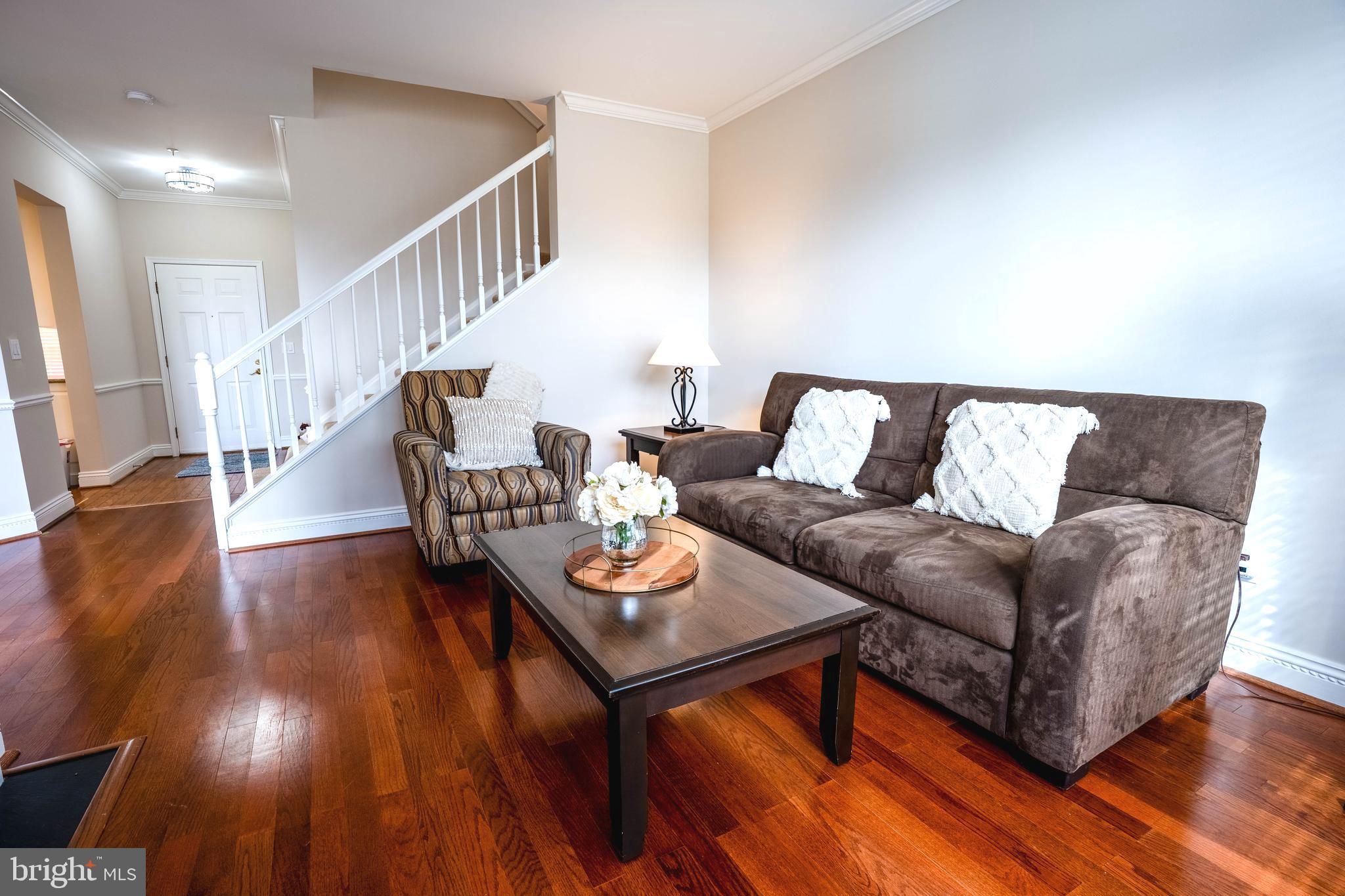 CHELSEA COURTS - Residential