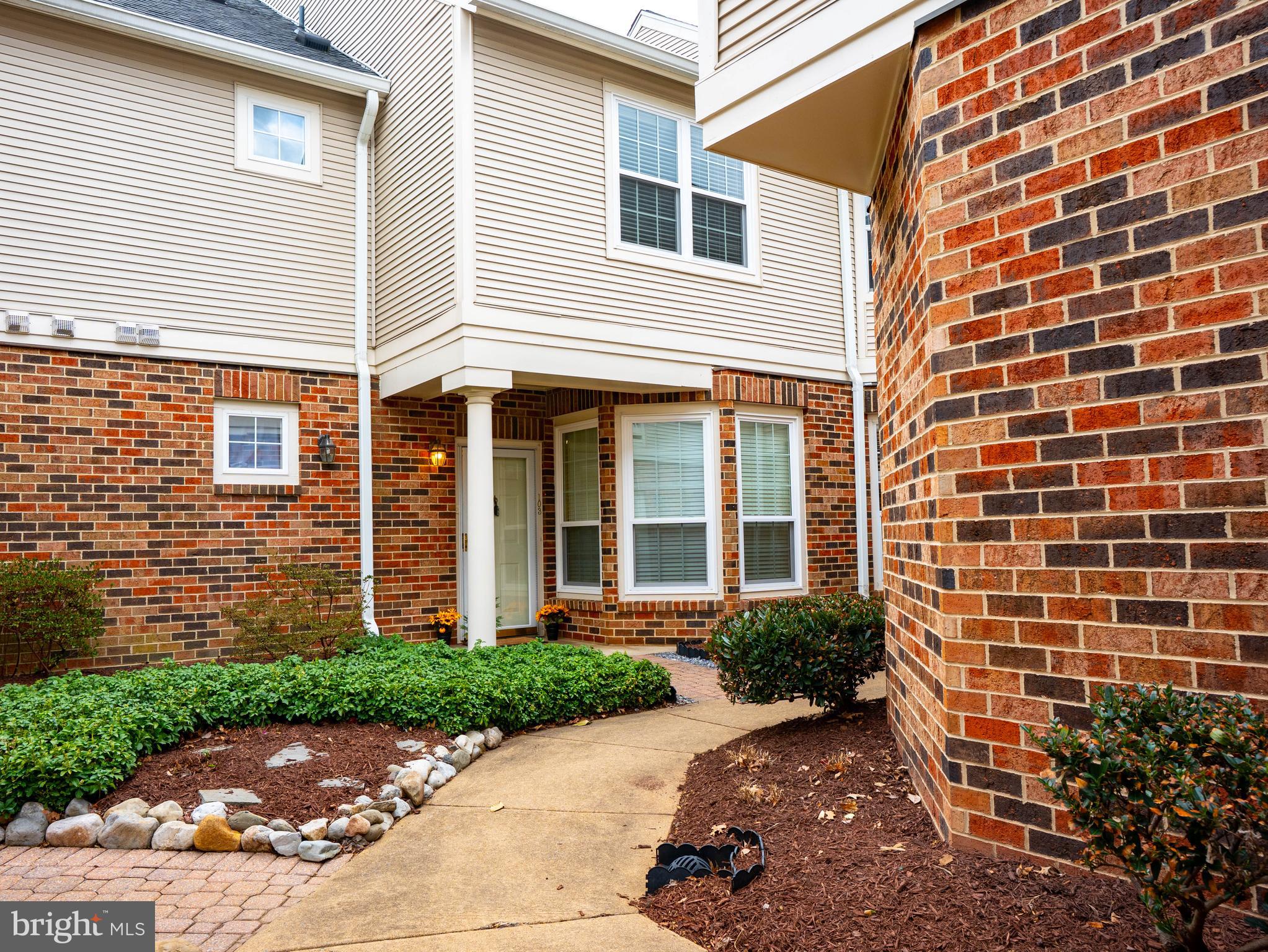 CHELSEA COURTS - Residential