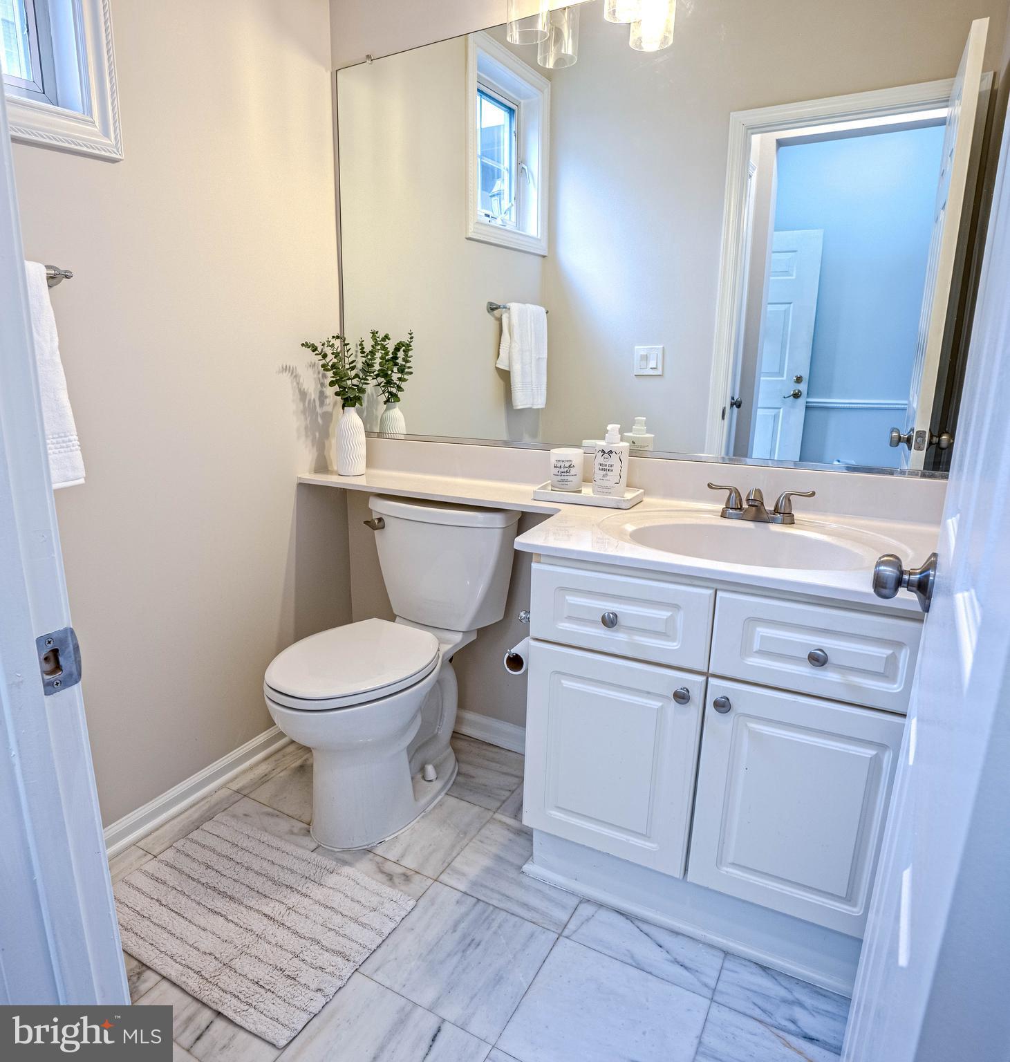 CHELSEA COURTS - Residential