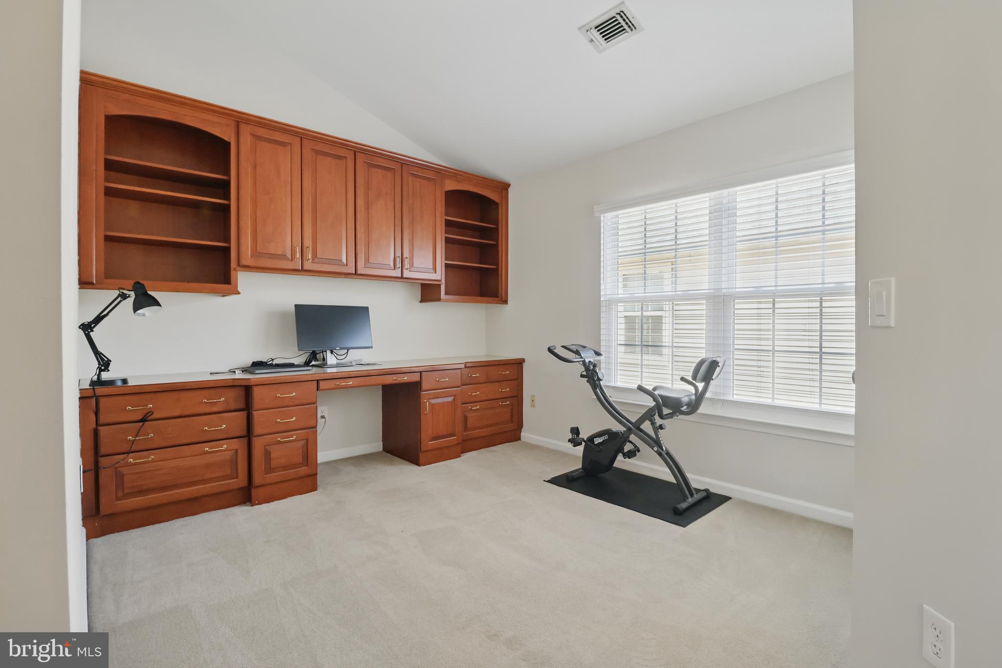 CHELSEA COURTS - Residential