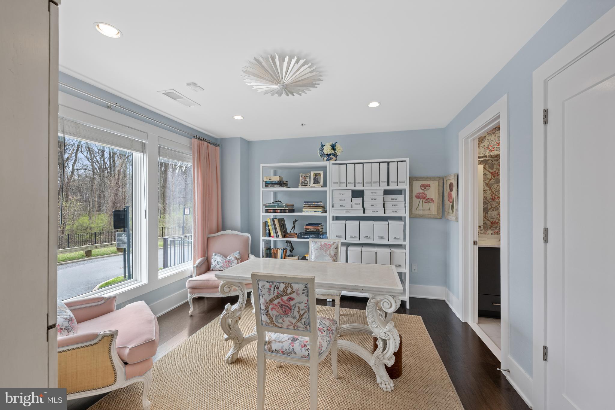 GROSVENOR HEIGHTS - Residential