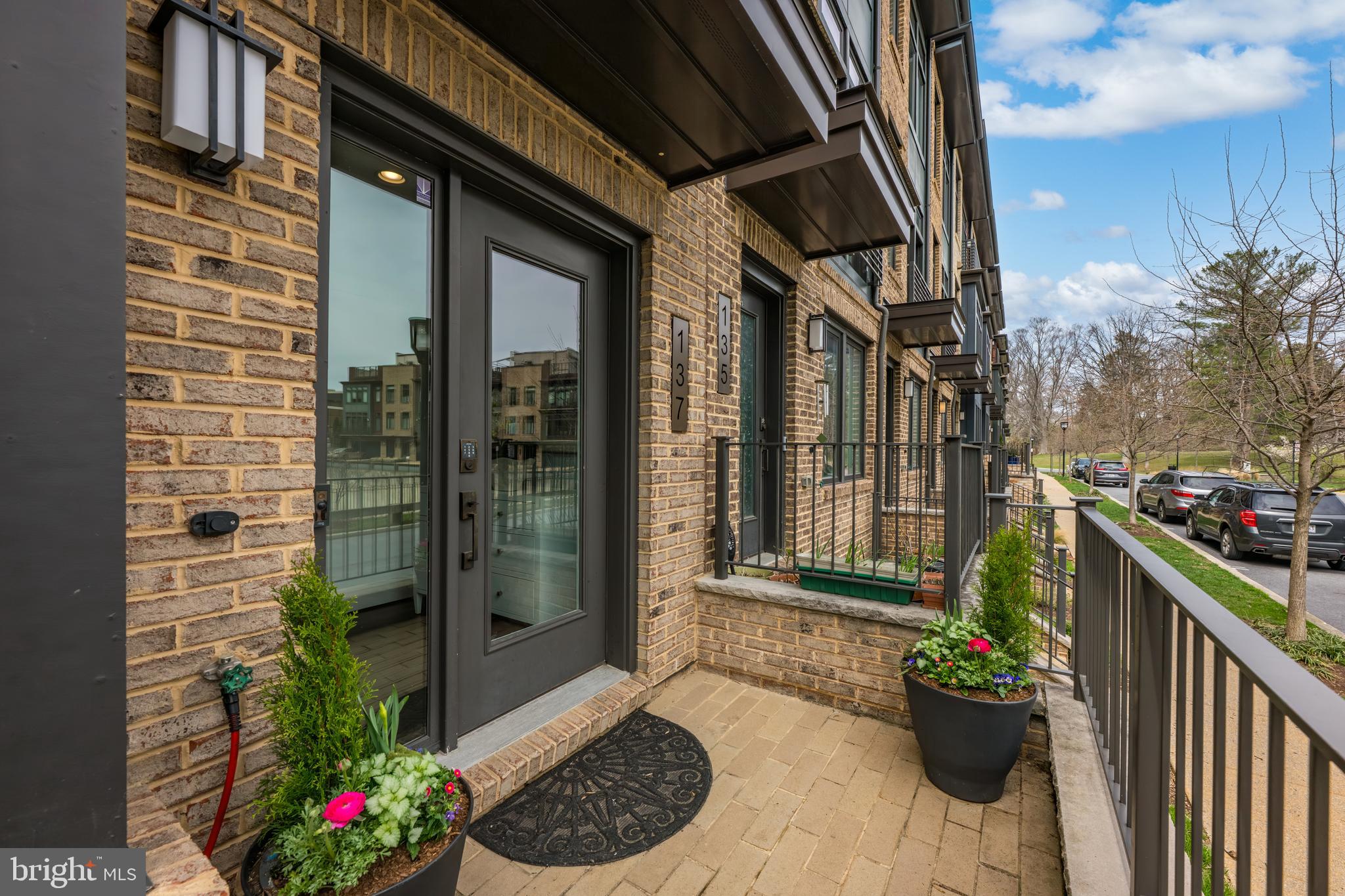 GROSVENOR HEIGHTS - Residential