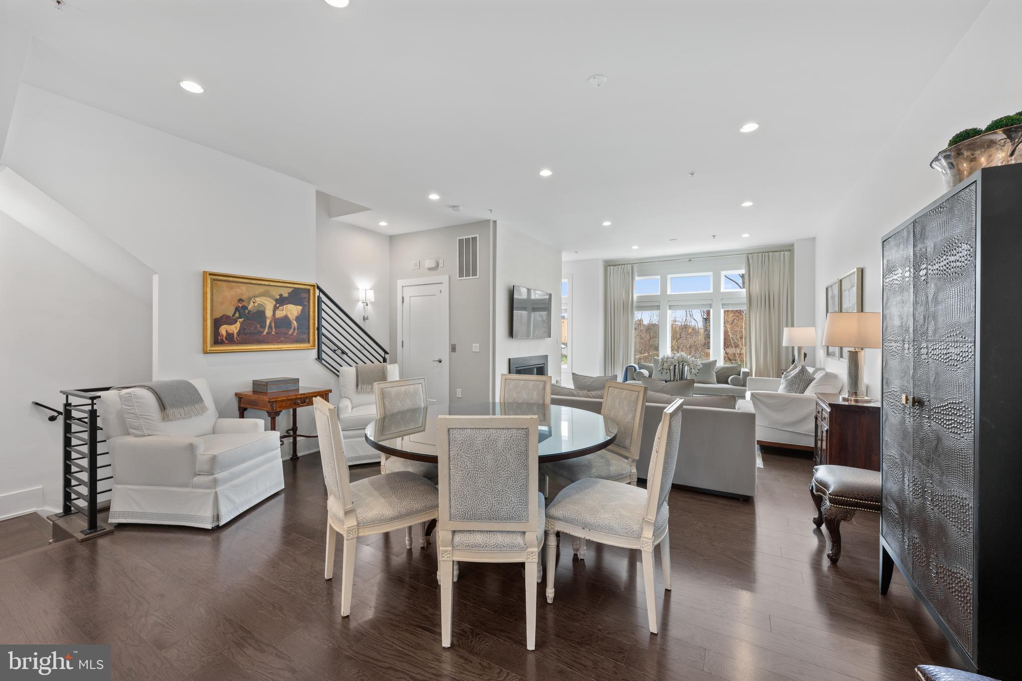 GROSVENOR HEIGHTS - Residential