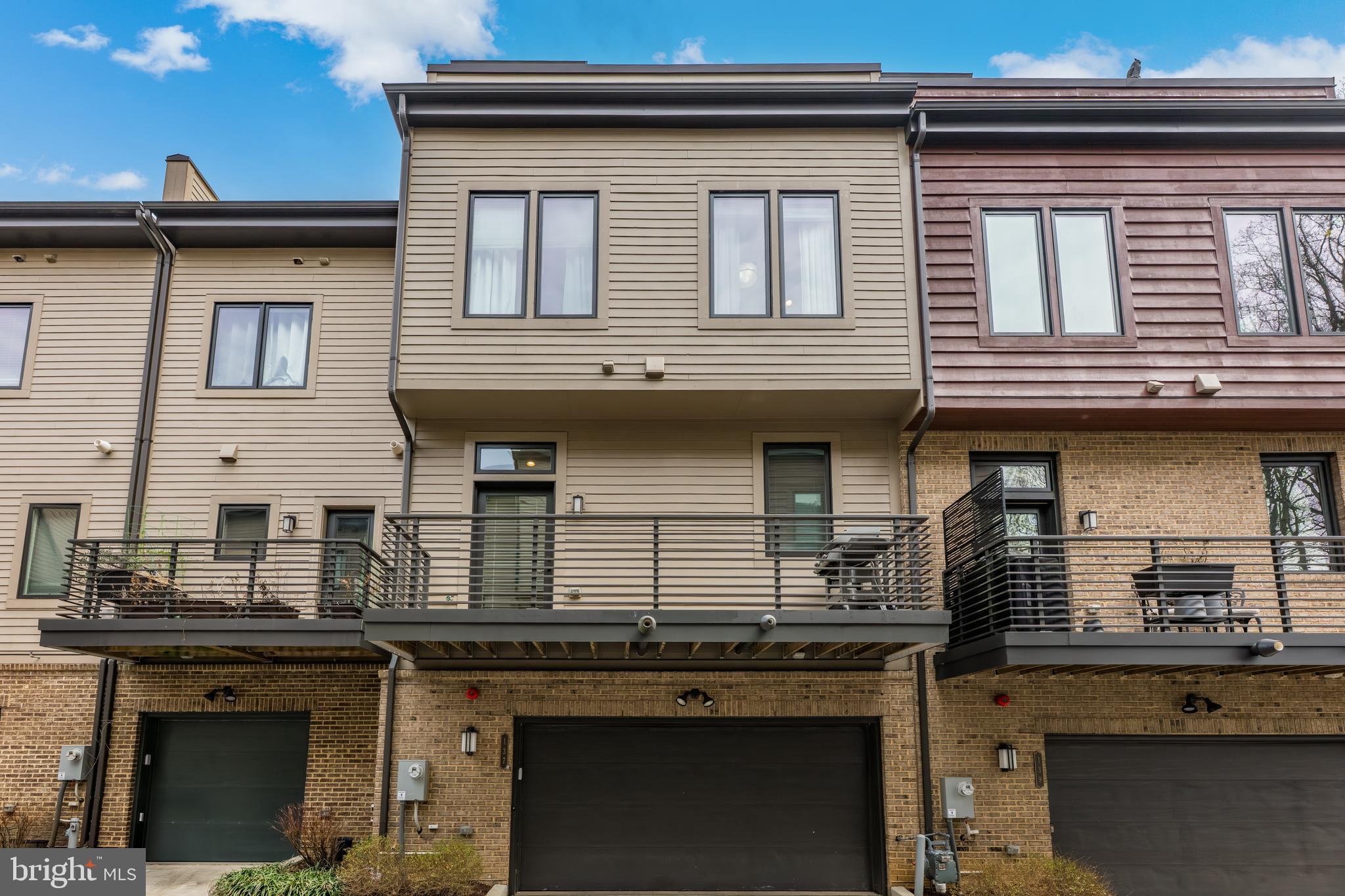 GROSVENOR HEIGHTS - Residential