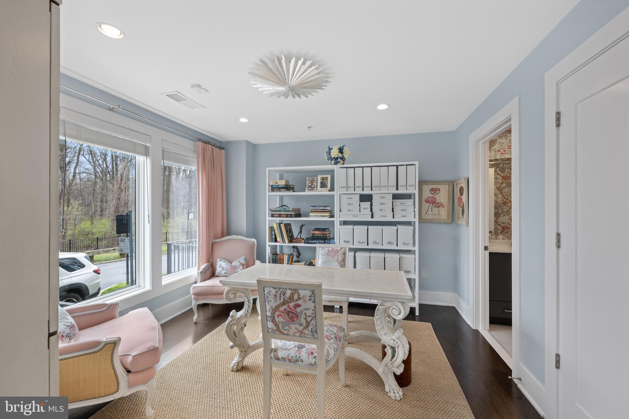 GROSVENOR HEIGHTS - Residential