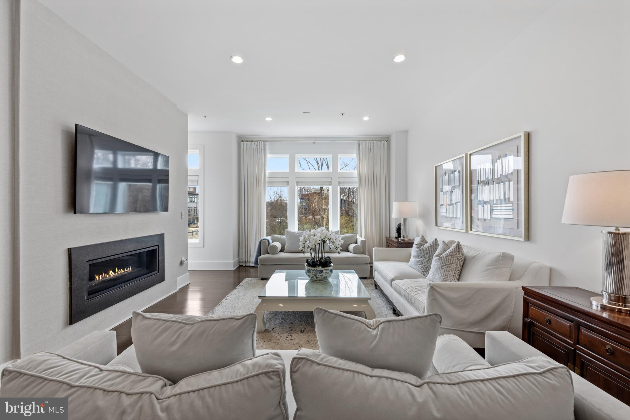 GROSVENOR HEIGHTS - Residential