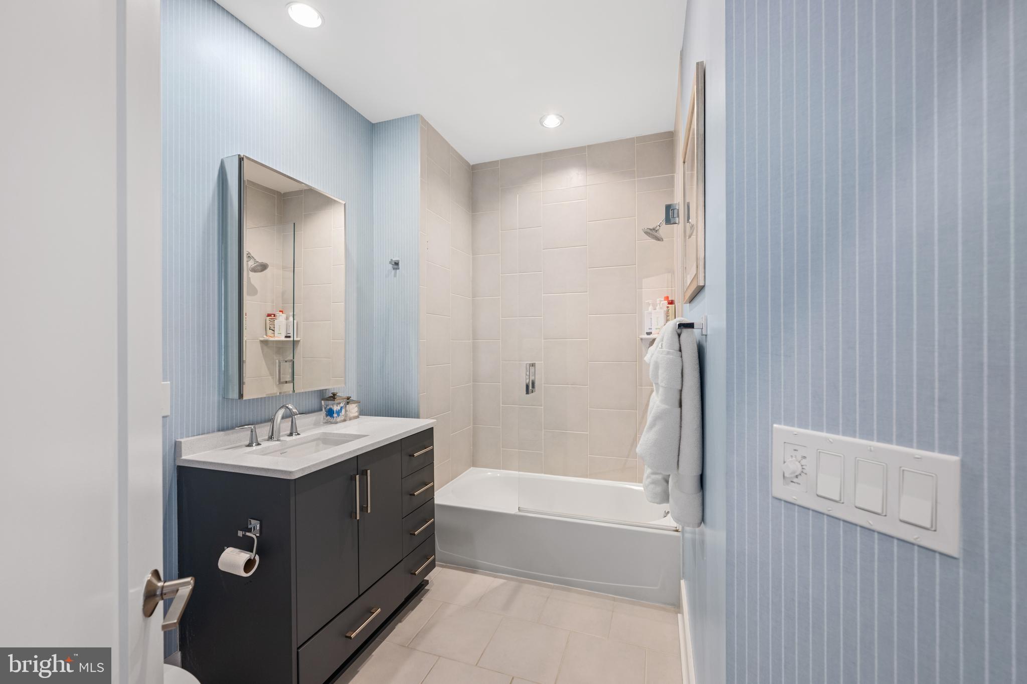 GROSVENOR HEIGHTS - Residential