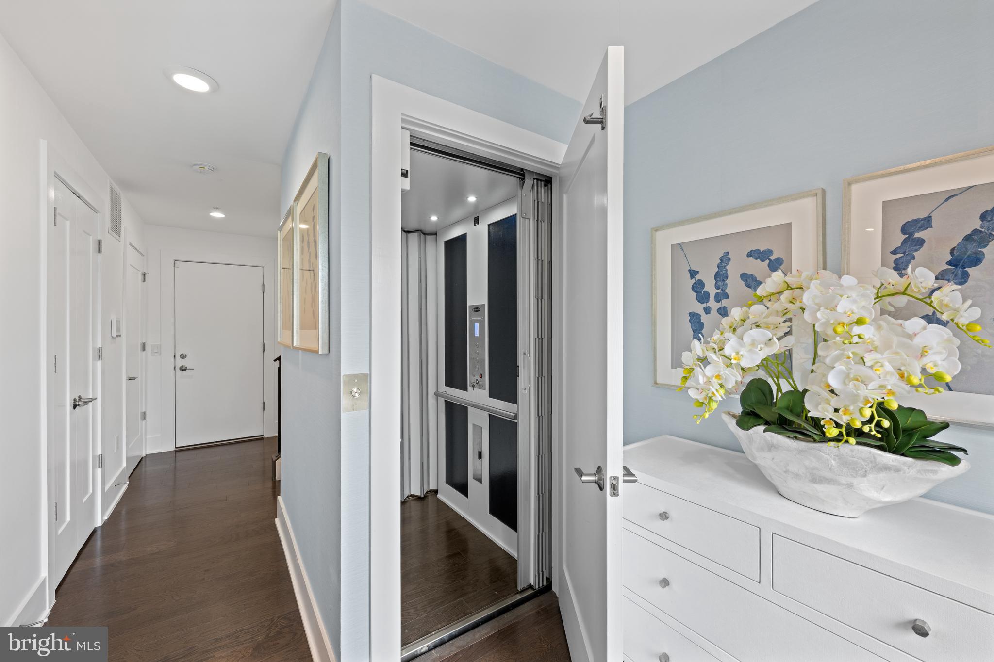 GROSVENOR HEIGHTS - Residential