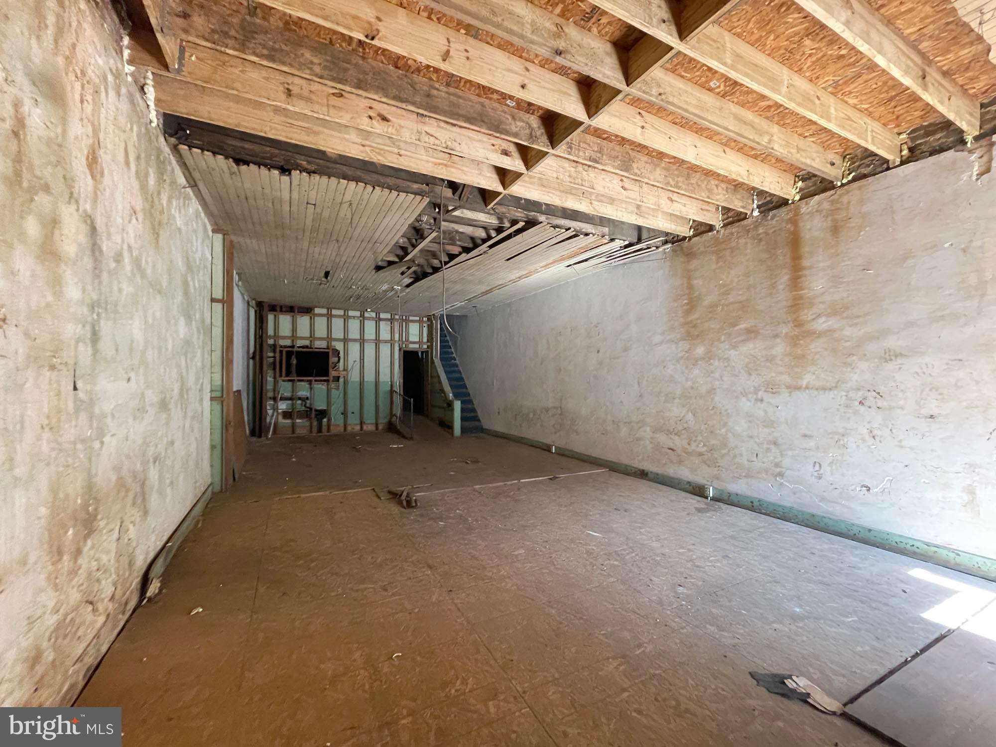 WASHINGTON VILLAGE - Commercial Sale