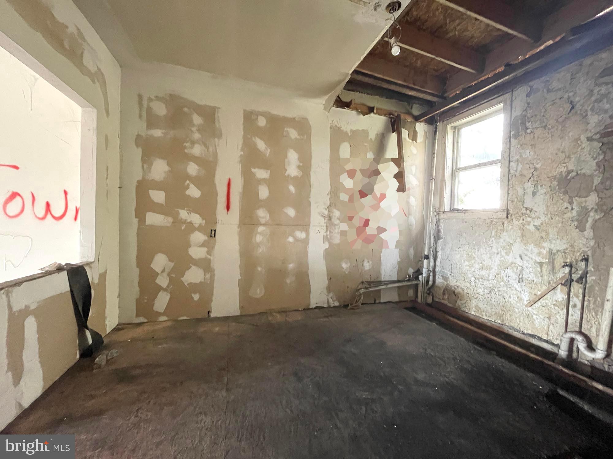 WASHINGTON VILLAGE - Commercial Sale